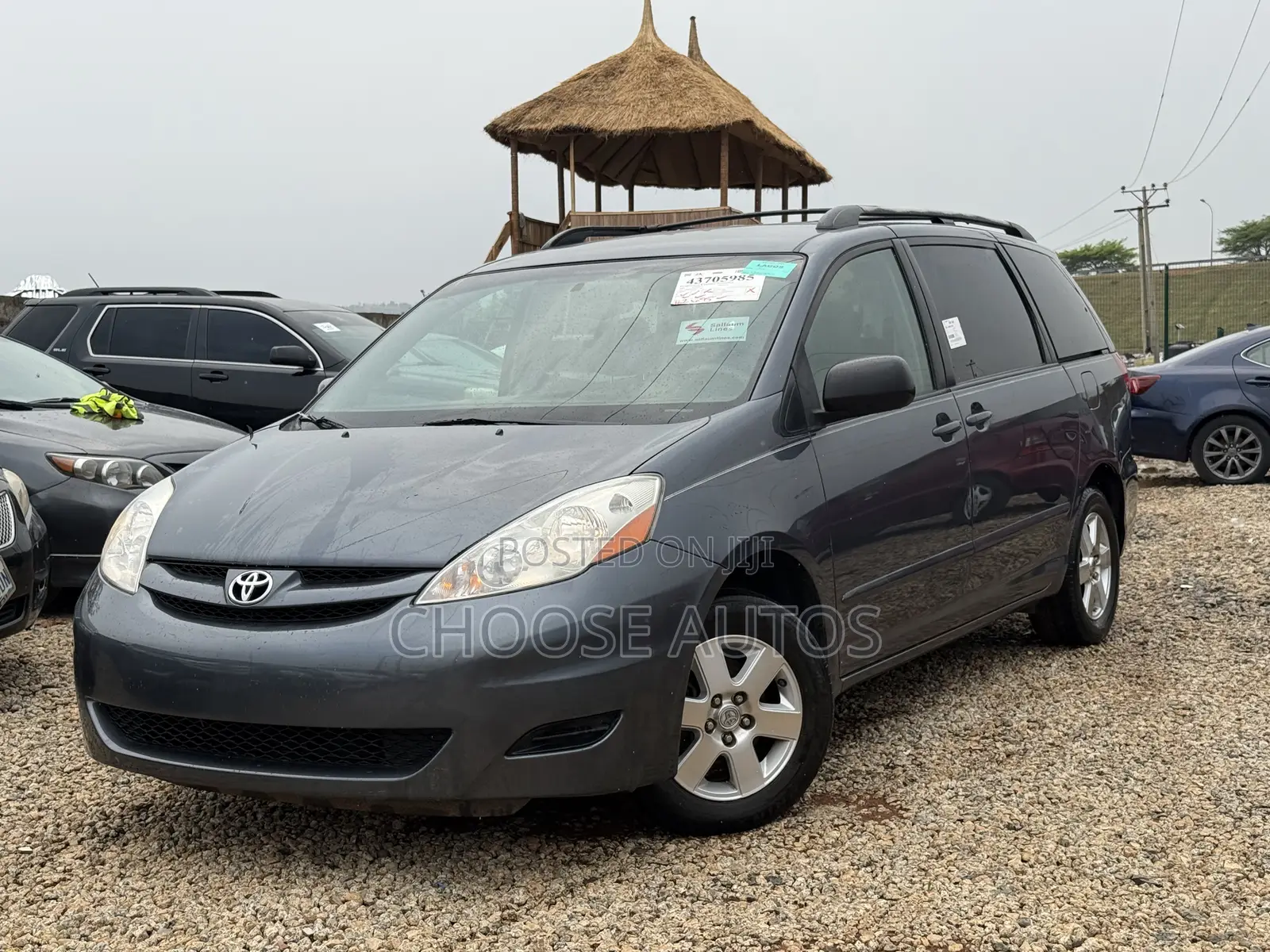 Toyota Sienna LE 2009