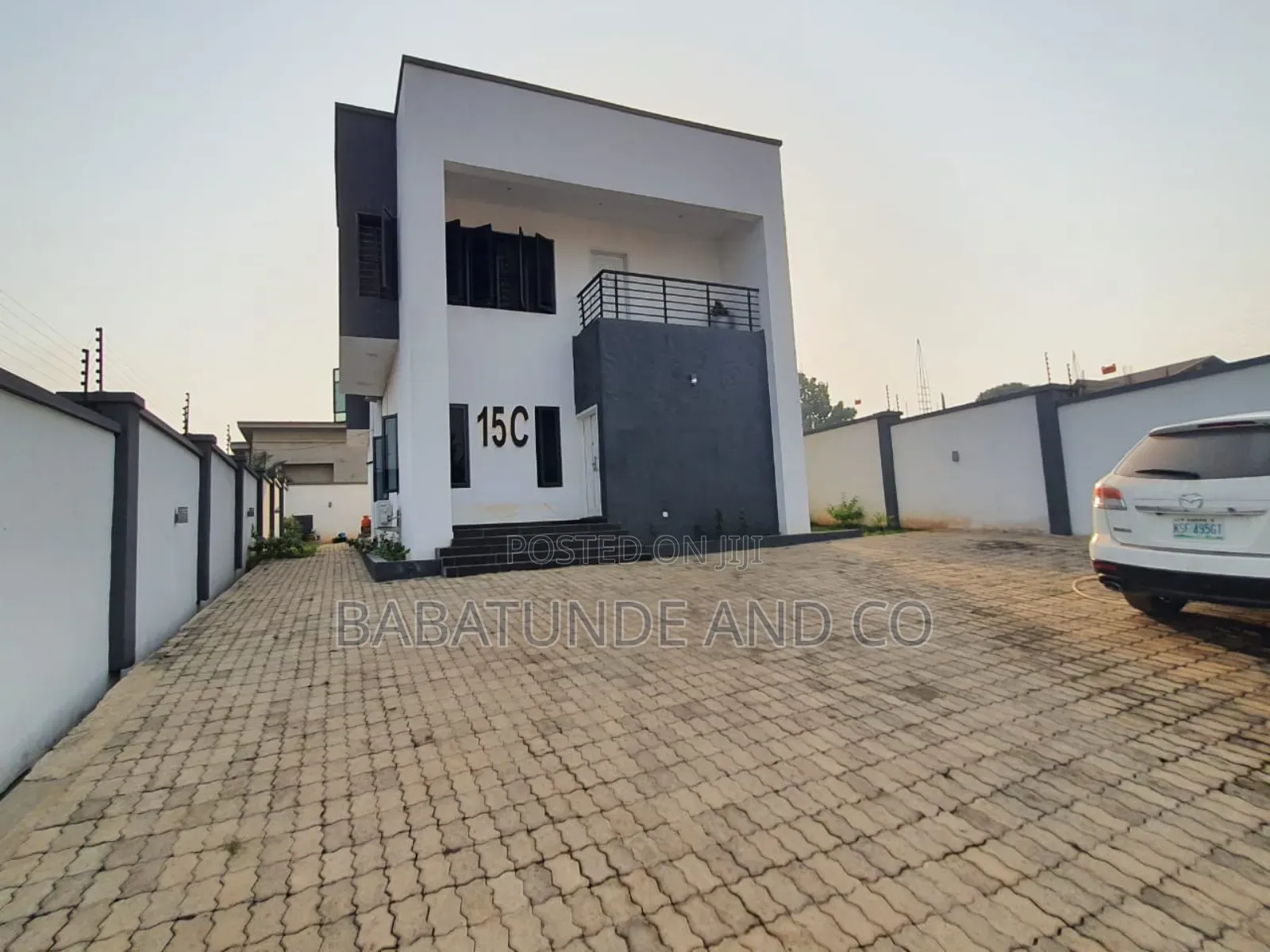 4bdrm Duplex in Alalubosa for sale