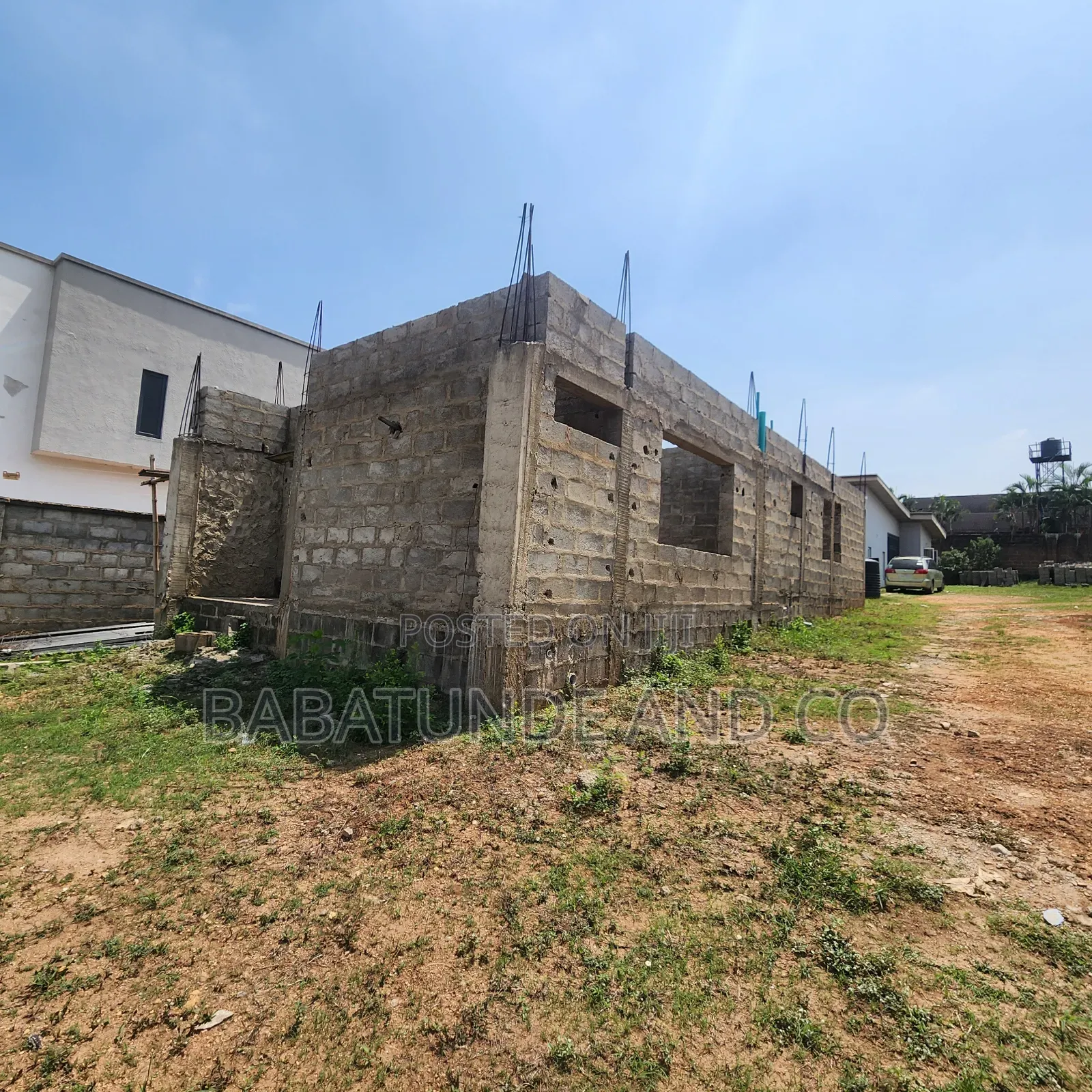 4bdrm Duplex in Alalubosa for sale
