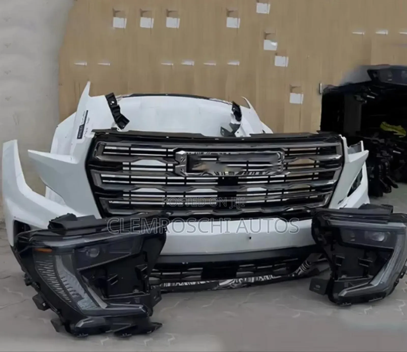 High Quality Certified Complete Front Bumper/Head Light Traverse 2025