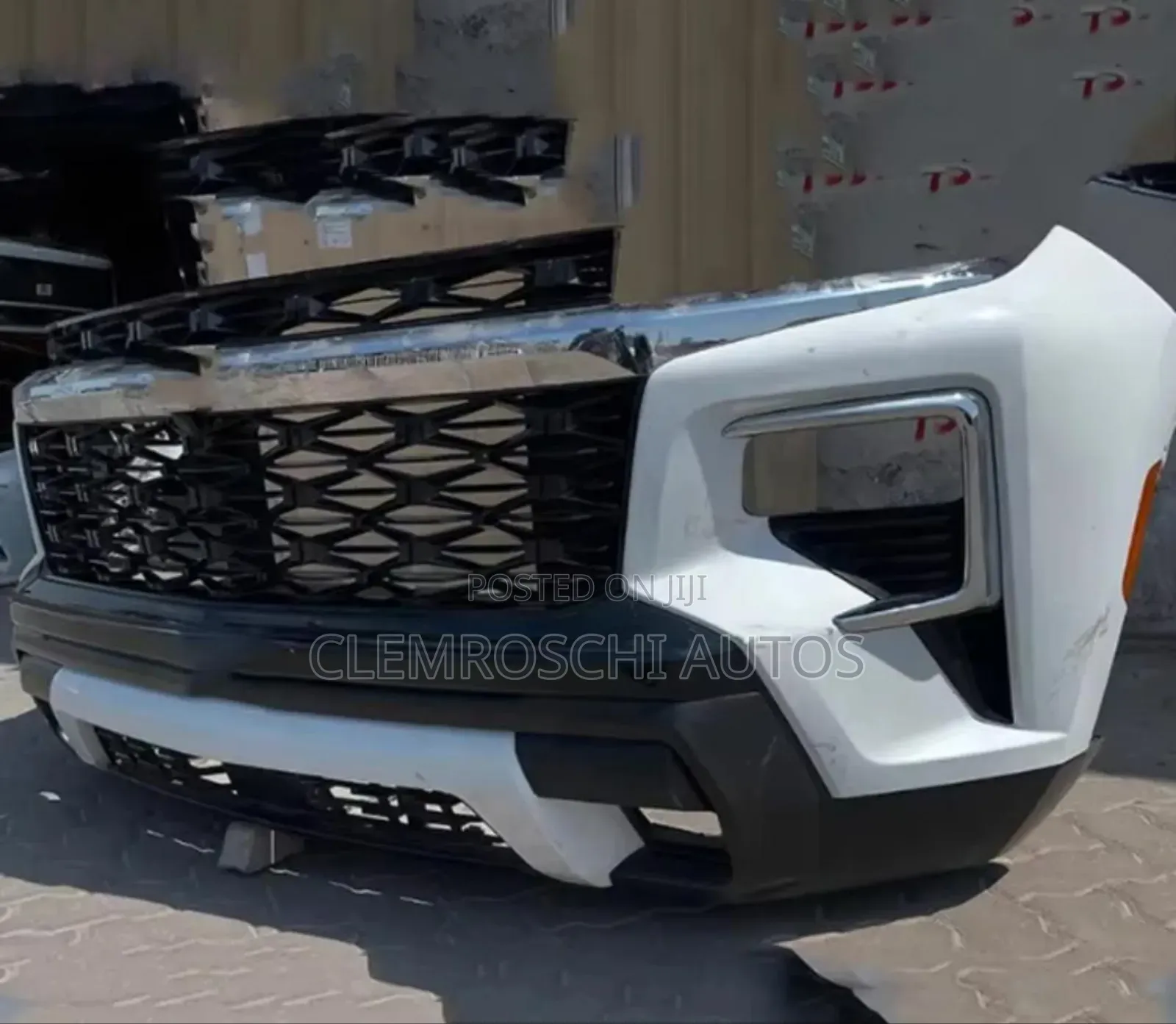 High Quality Certified Complete Front Bumper/Head Light Traverse 2025