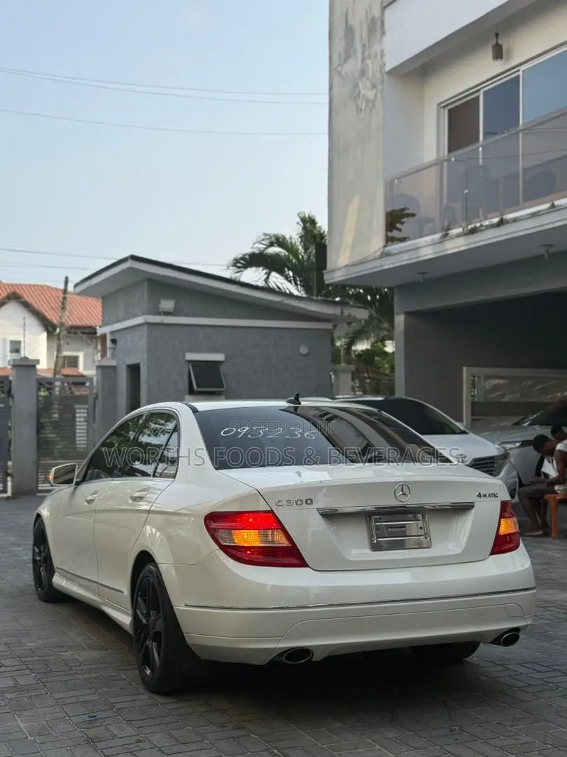 Mercedes-Benz C300 2010 White