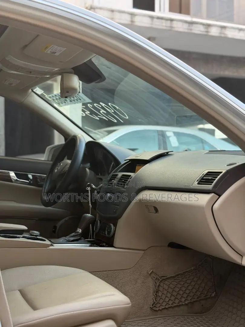 Mercedes-Benz C300 2010 White