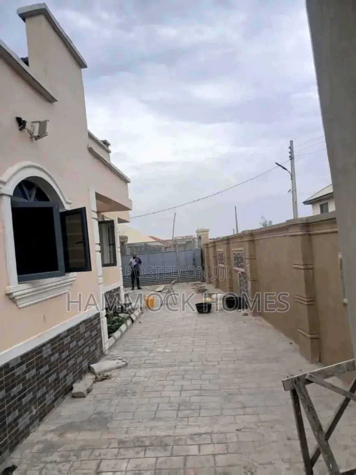 3bdrm Bungalow in Olóde Estate, Alakia for sale