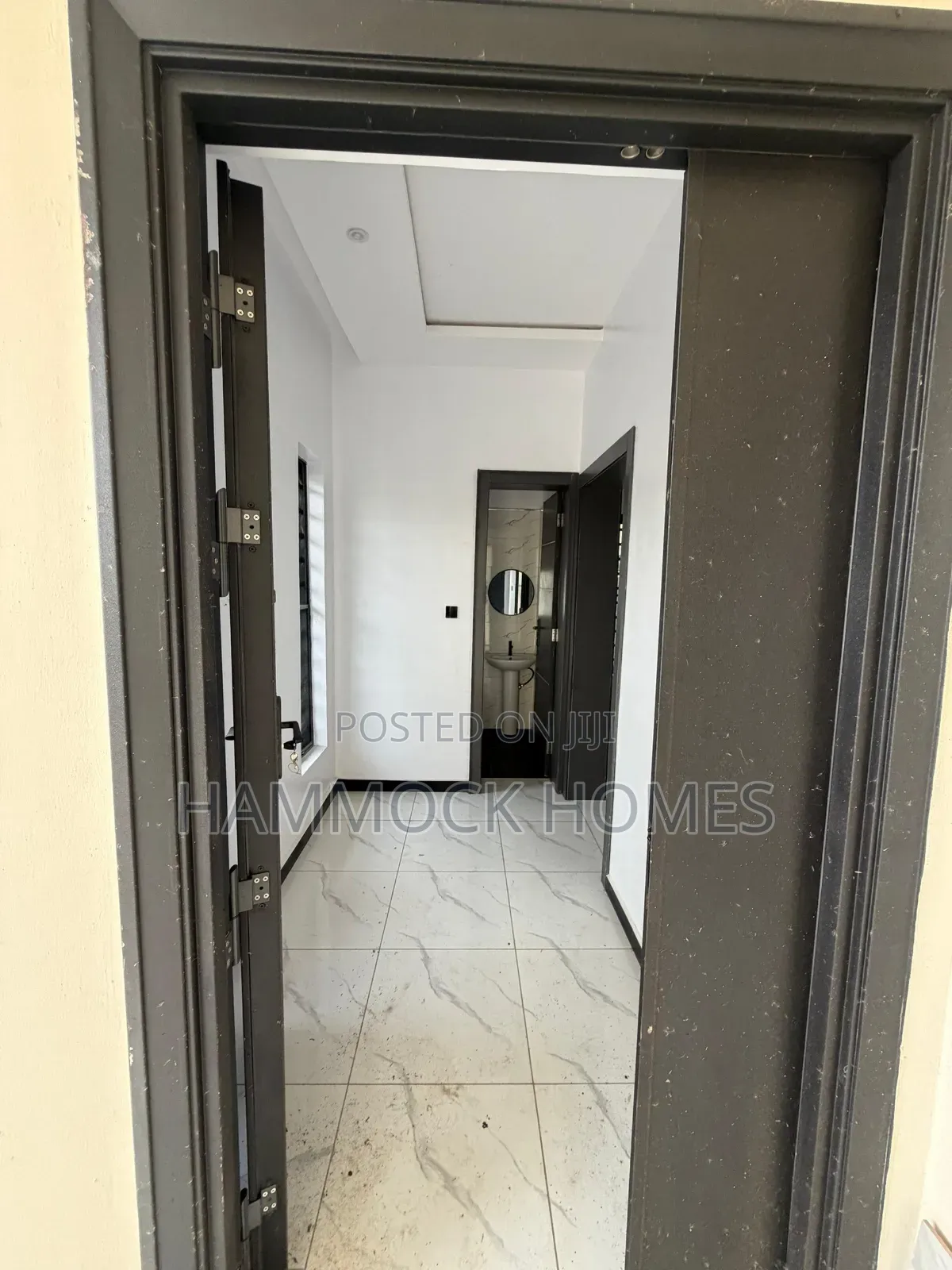 4bdrm Duplex in Jericho Hill for sale