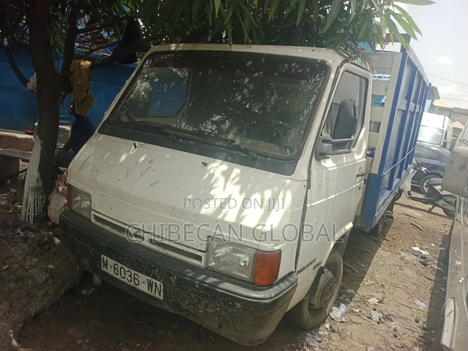 Nissan Trade Truck 2000 White