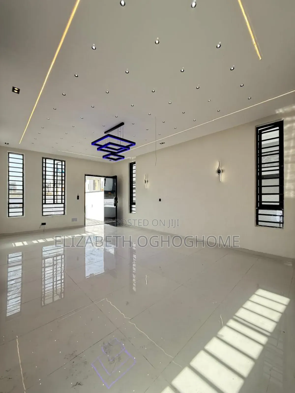 5bdrm Duplex in Sangotedo for sale