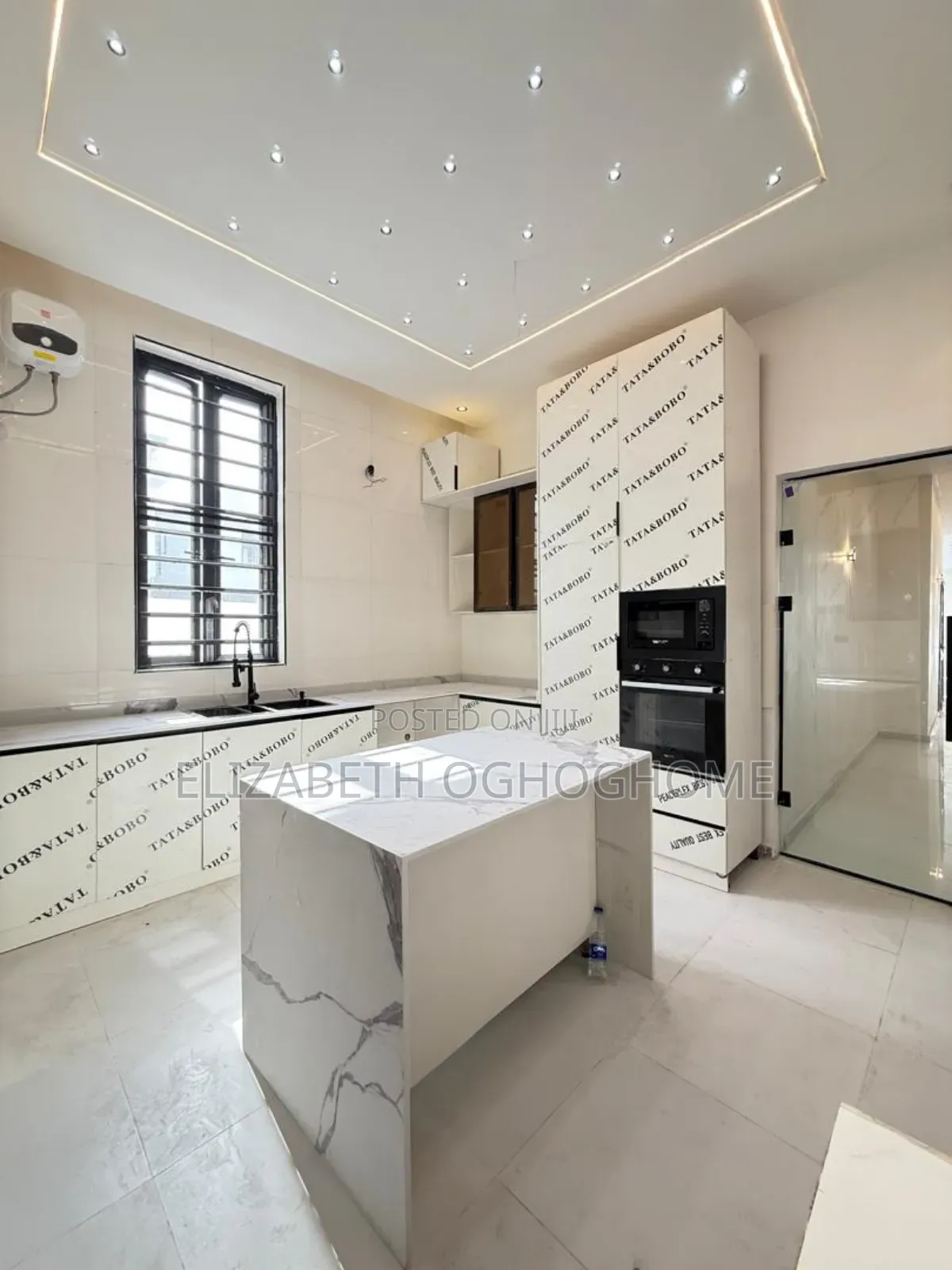 5bdrm Duplex in Sangotedo for sale