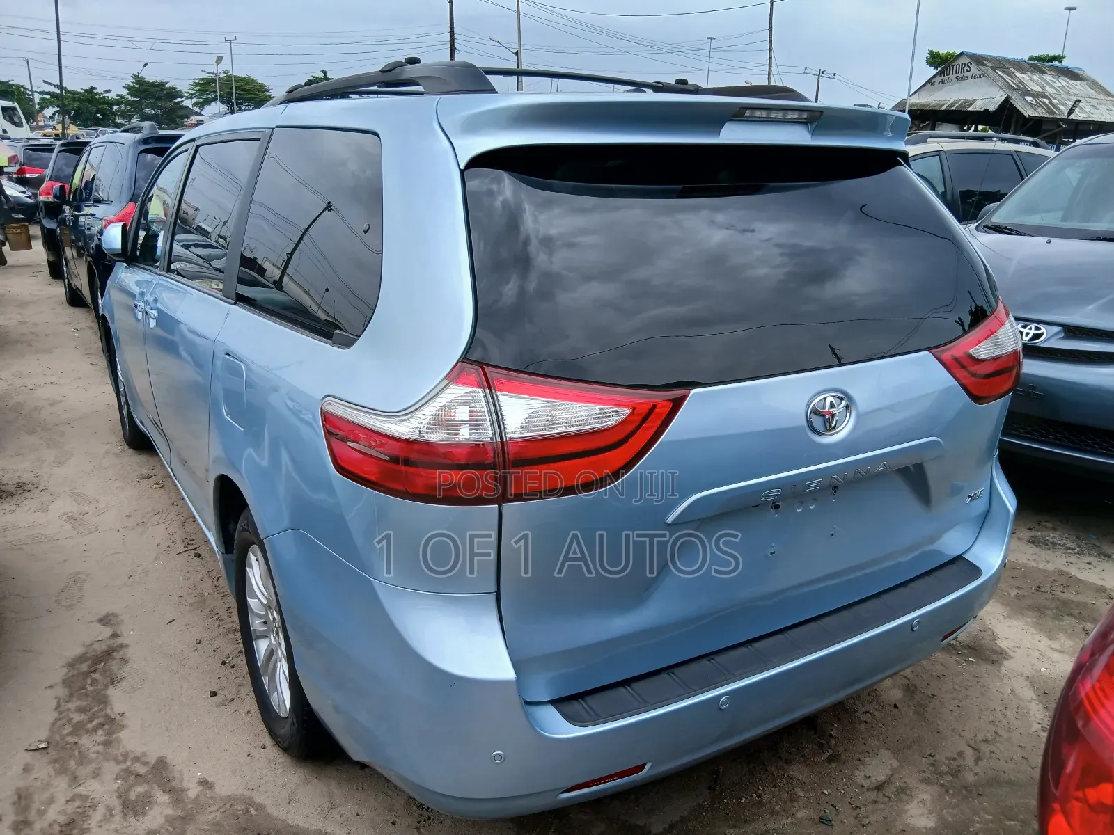 Toyota Sienna XLE 7-Passenger 4dr Minivan AWD (3.5L 6cyl 6A) 2015 Blue