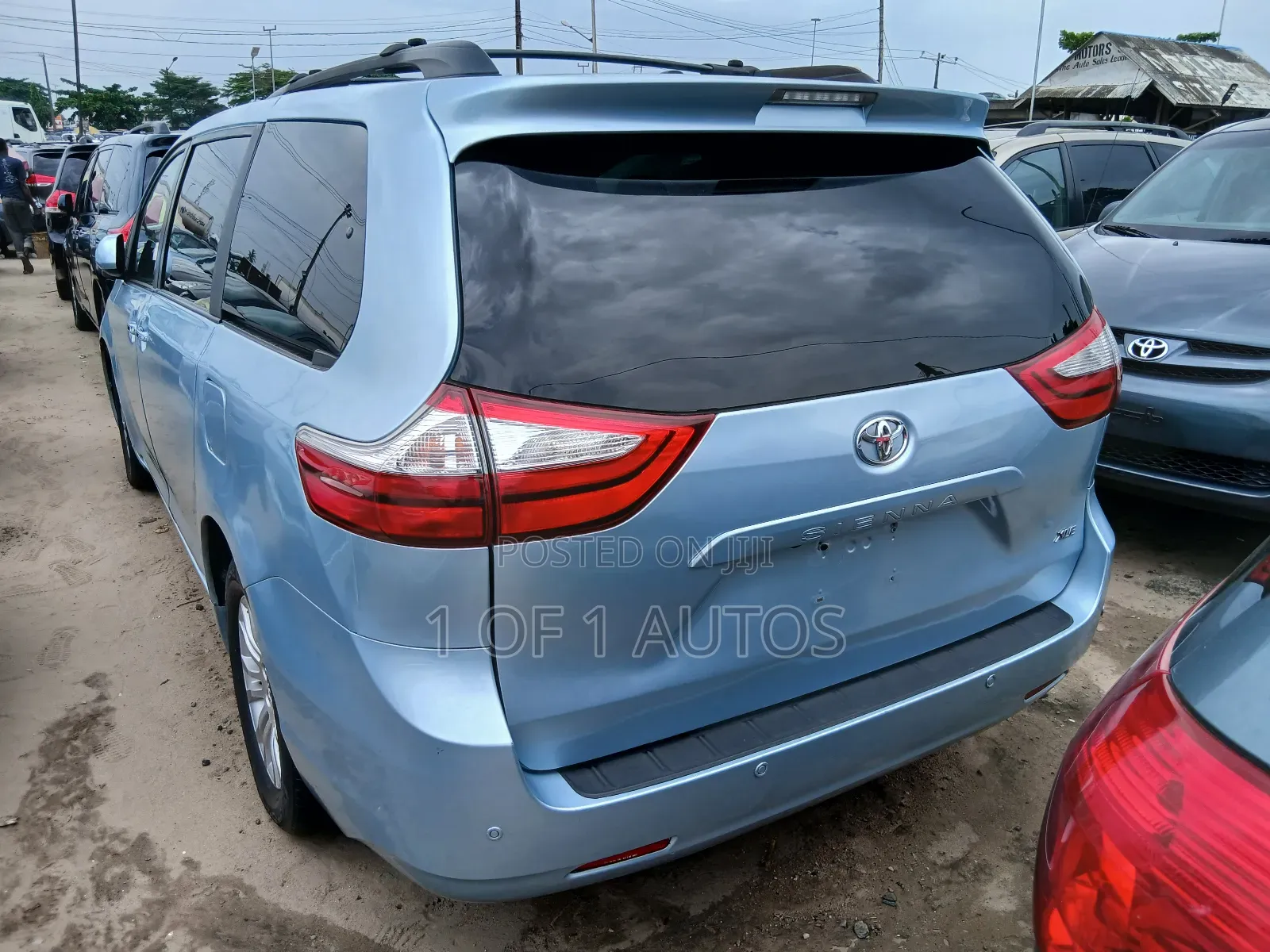 Toyota Sienna XLE 7-Passenger 4dr Minivan AWD (3.5L 6cyl 6A) 2015 Blue