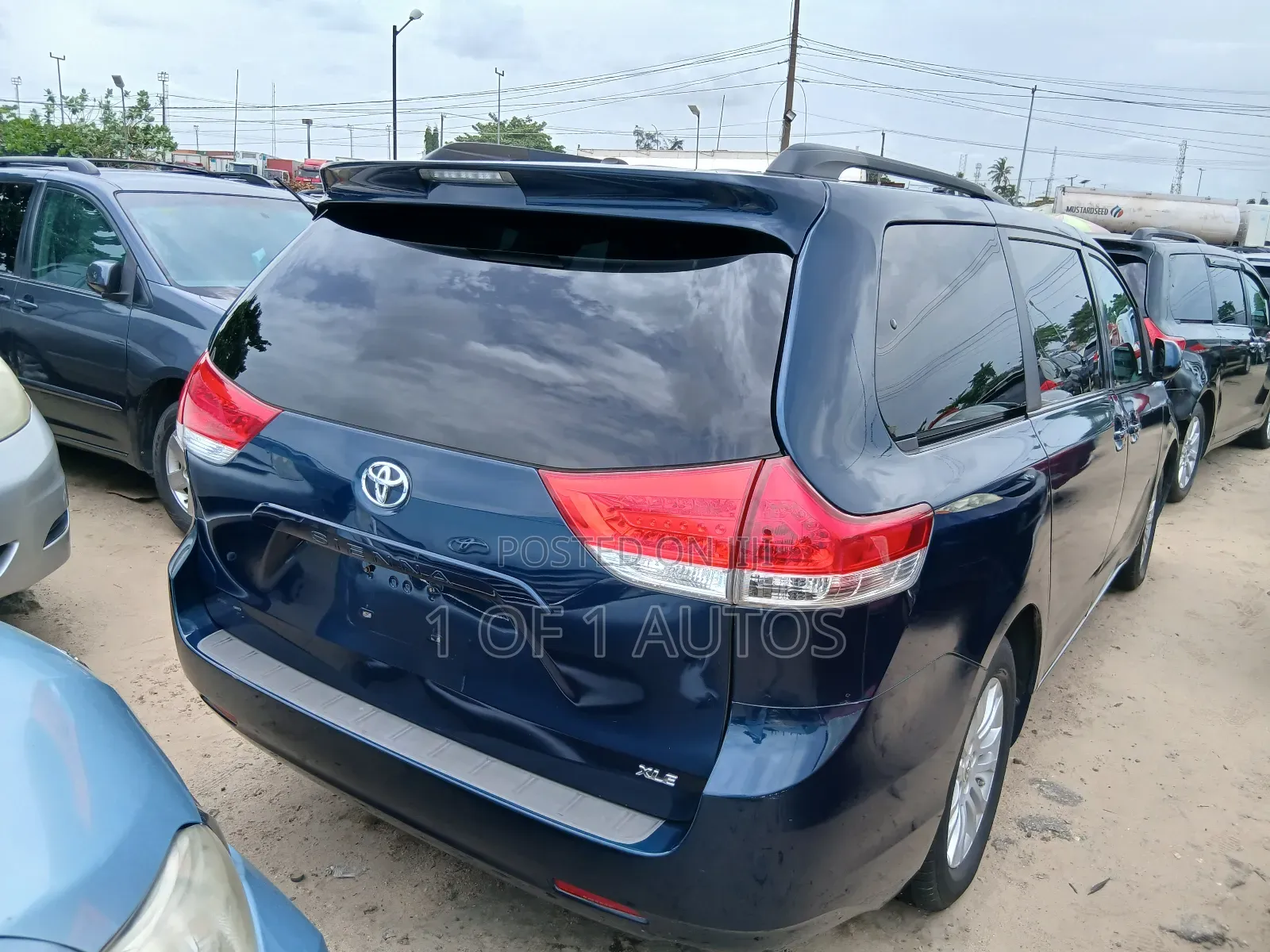 Toyota Sienna XLE 7 Passenger 2012 Blue