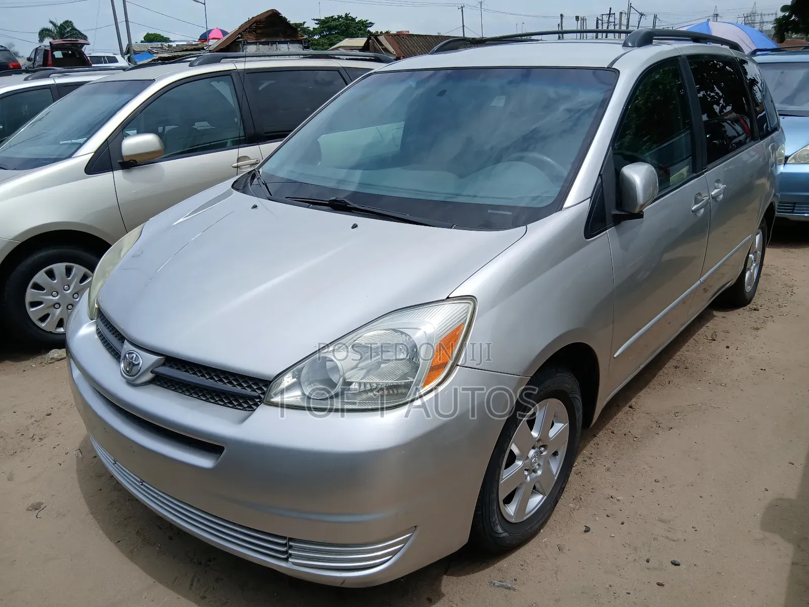 Toyota Sienna LE AWD (3.3L V6 5A) 2004 Silver