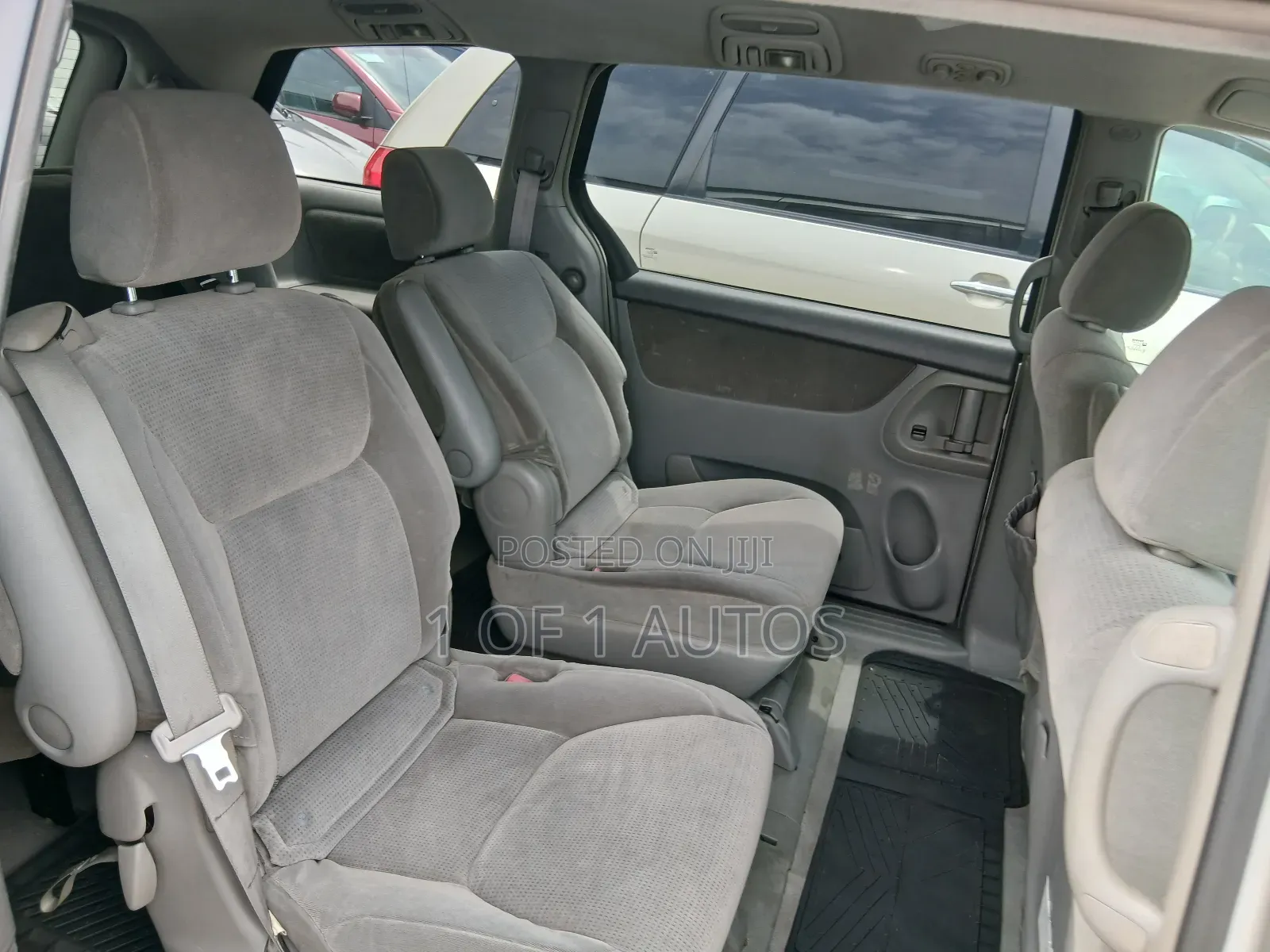 Toyota Sienna LE AWD (3.3L V6 5A) 2004 Silver