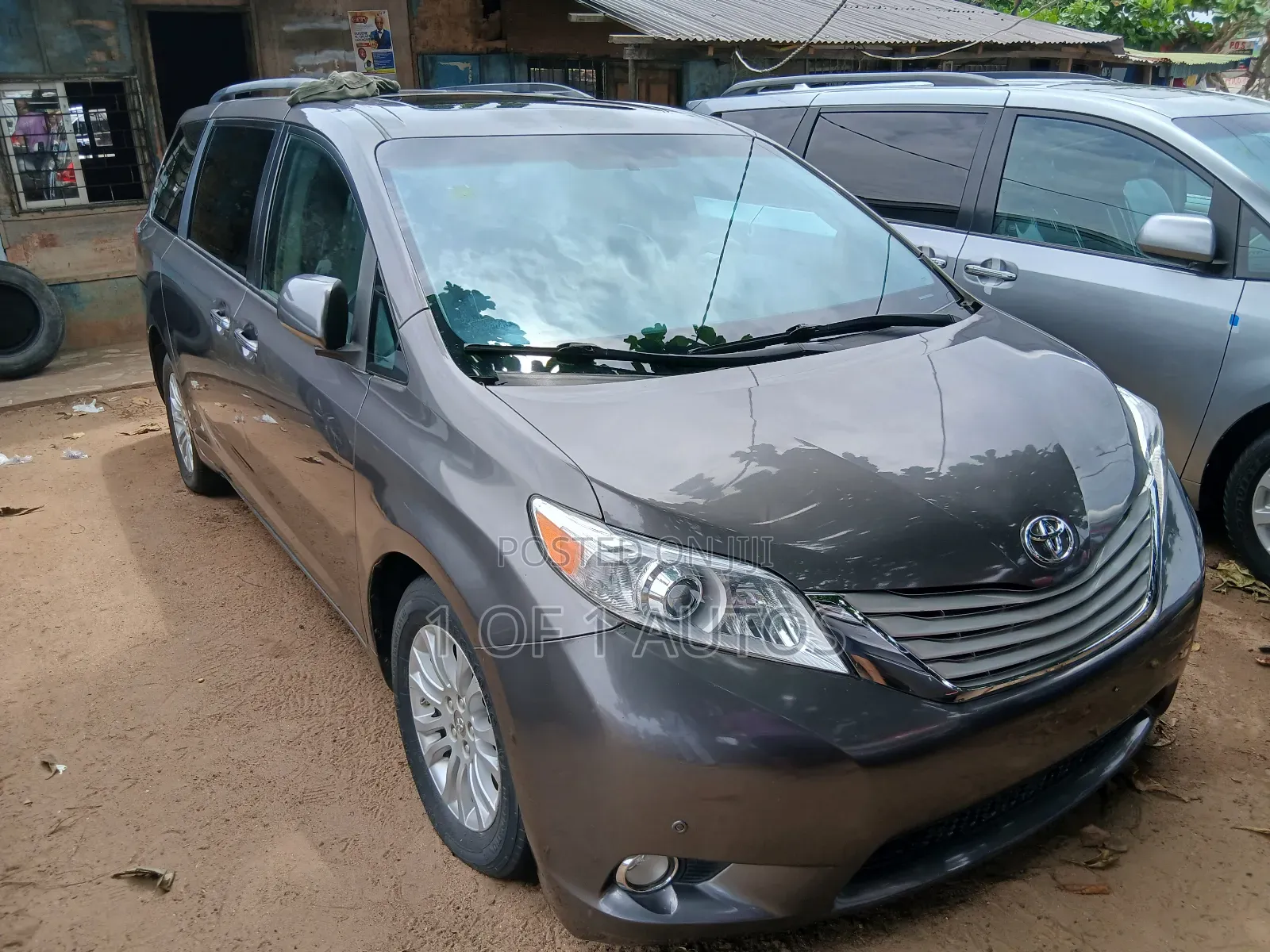 Toyota Sienna XLE 7 Passenger Mobility 2011 Gray