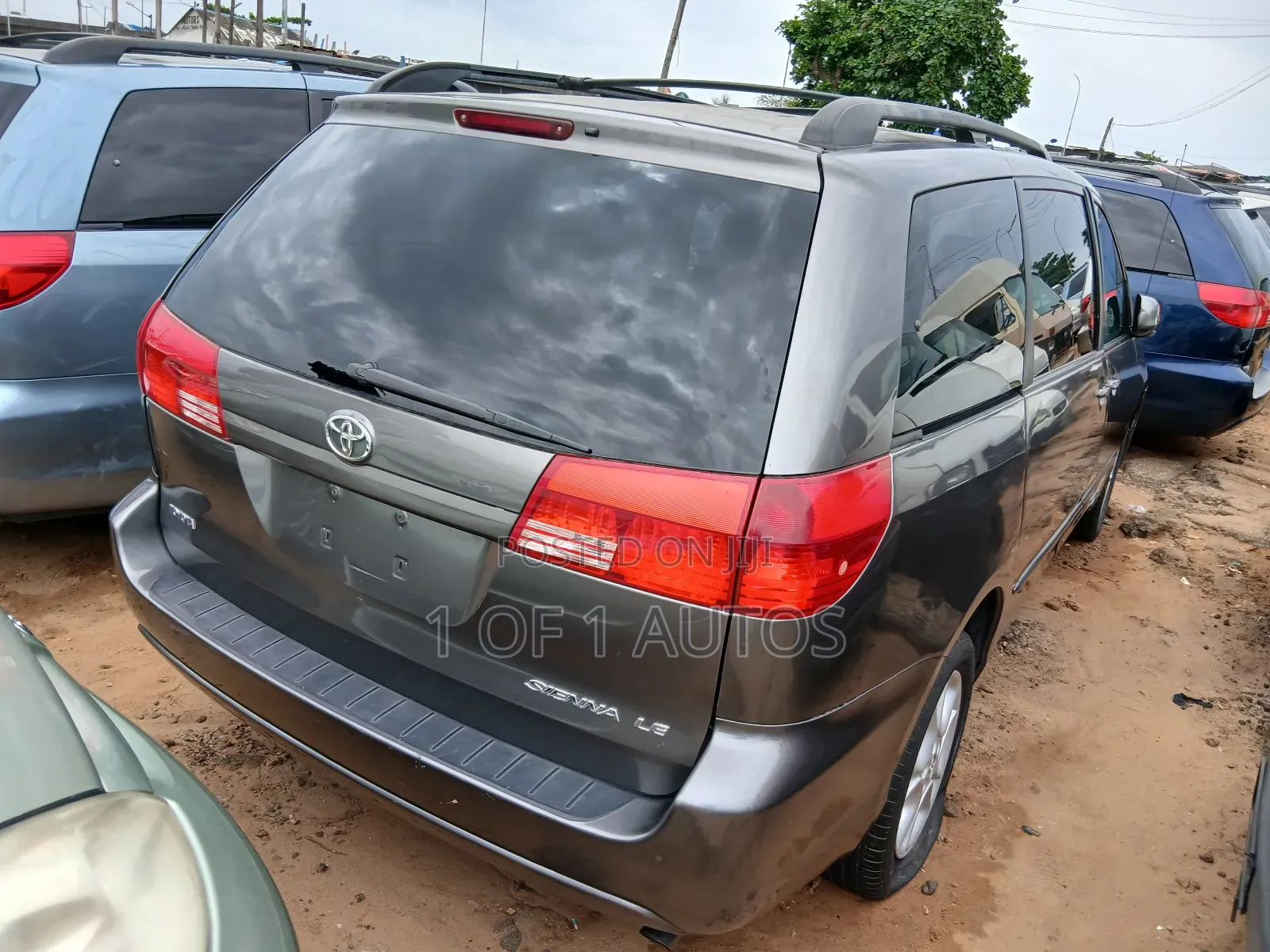 Toyota Sienna LE AWD (3.3L V6 5A) 2004 Gray