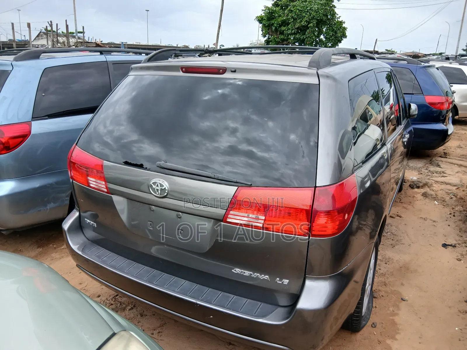 Toyota Sienna LE AWD (3.3L V6 5A) 2004 Gray