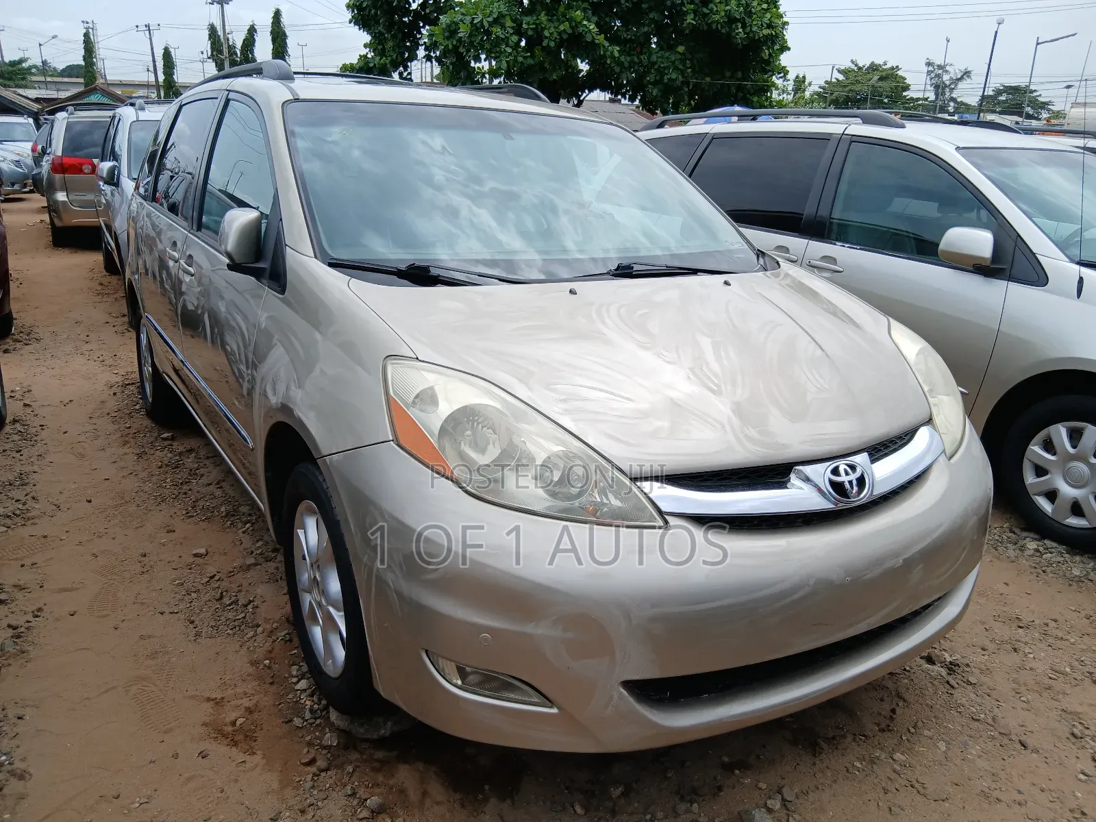 Toyota Sienna XLE Limited AWD 2006 Gold