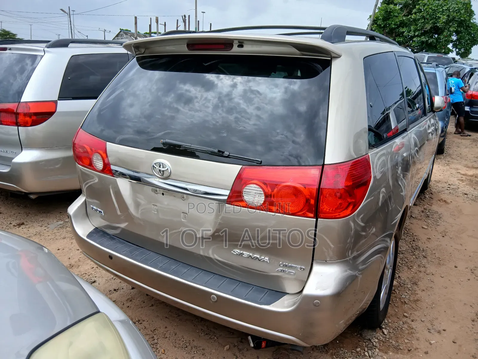 Toyota Sienna XLE Limited AWD 2006 Gold
