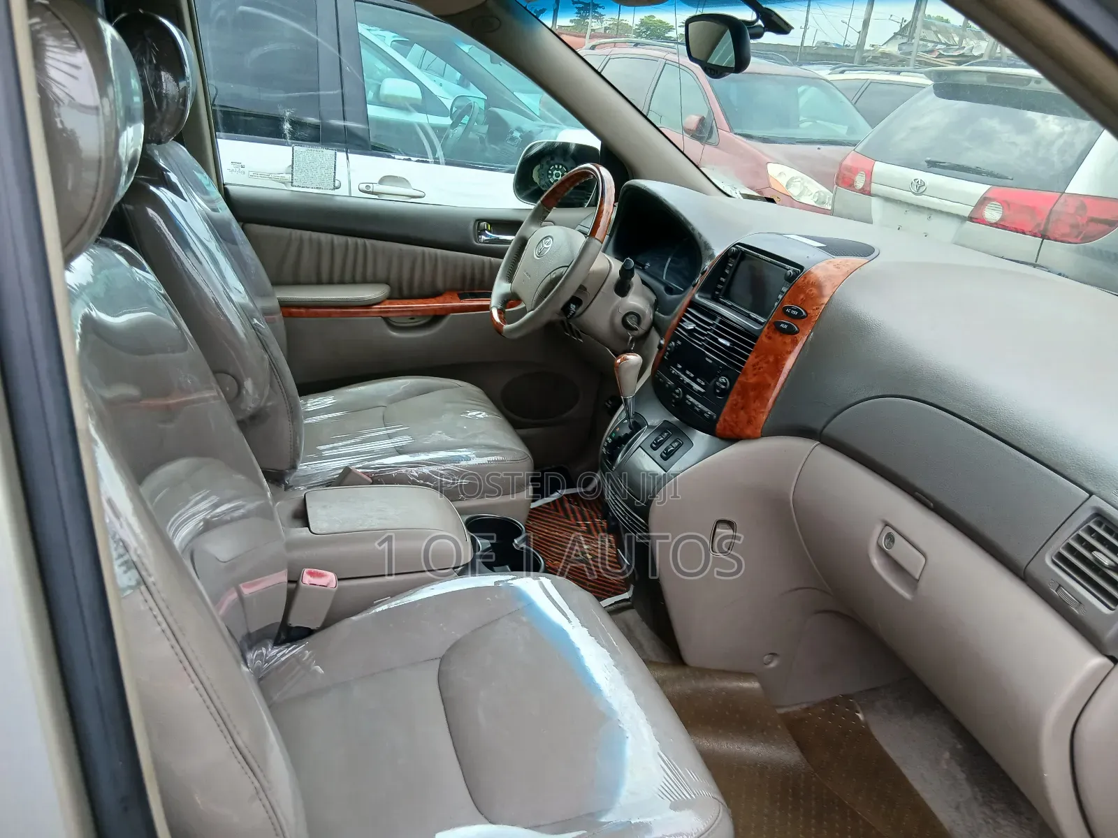 Toyota Sienna XLE Limited AWD 2006 Gold