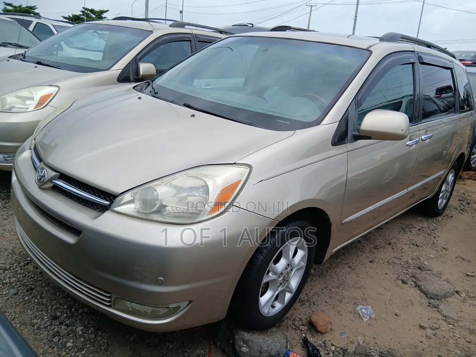 Toyota Sienna XLE AWD (3.3L V6 5A) 2004 Gold