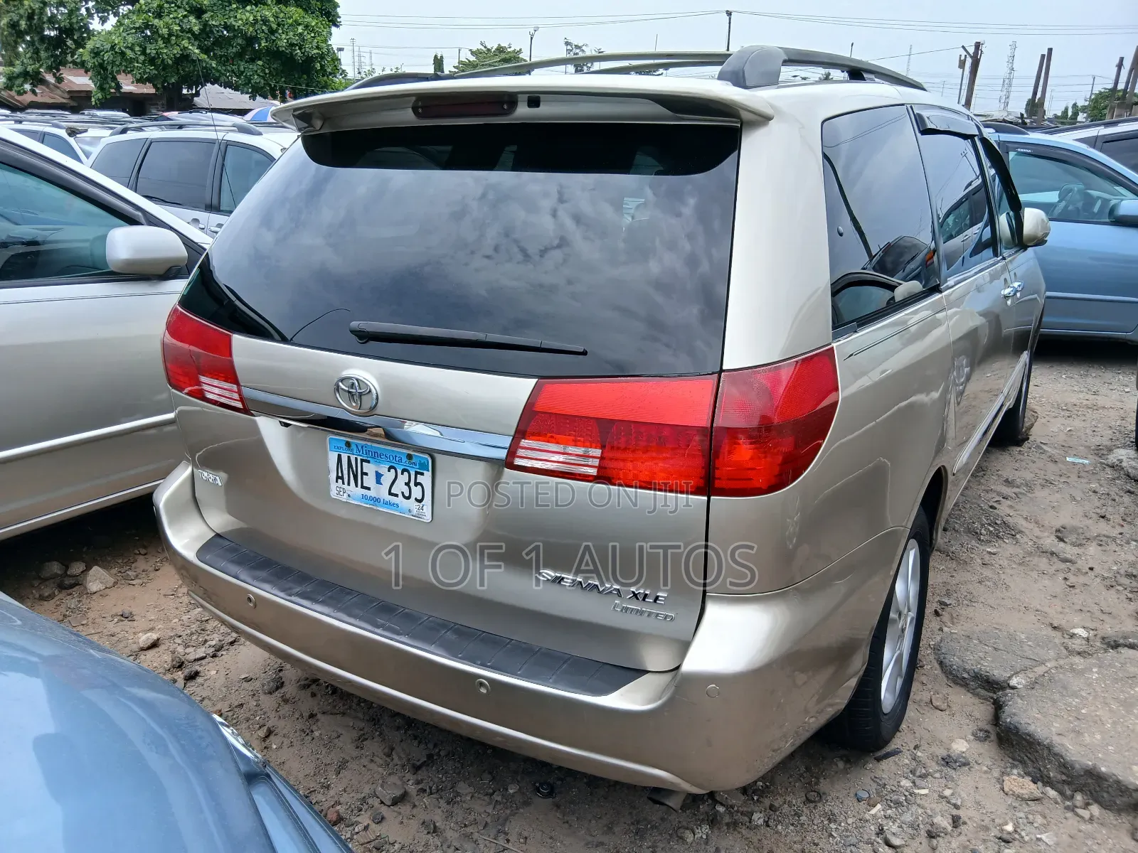 Toyota Sienna XLE AWD (3.3L V6 5A) 2004 Gold