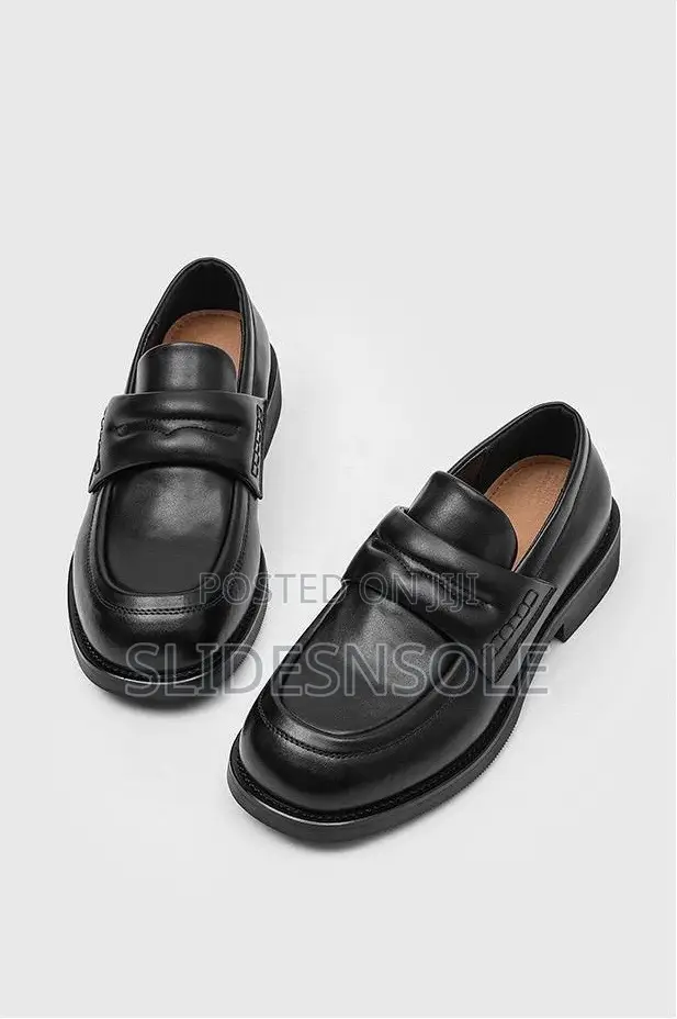 Statement Cut-Out Bridge Loafers