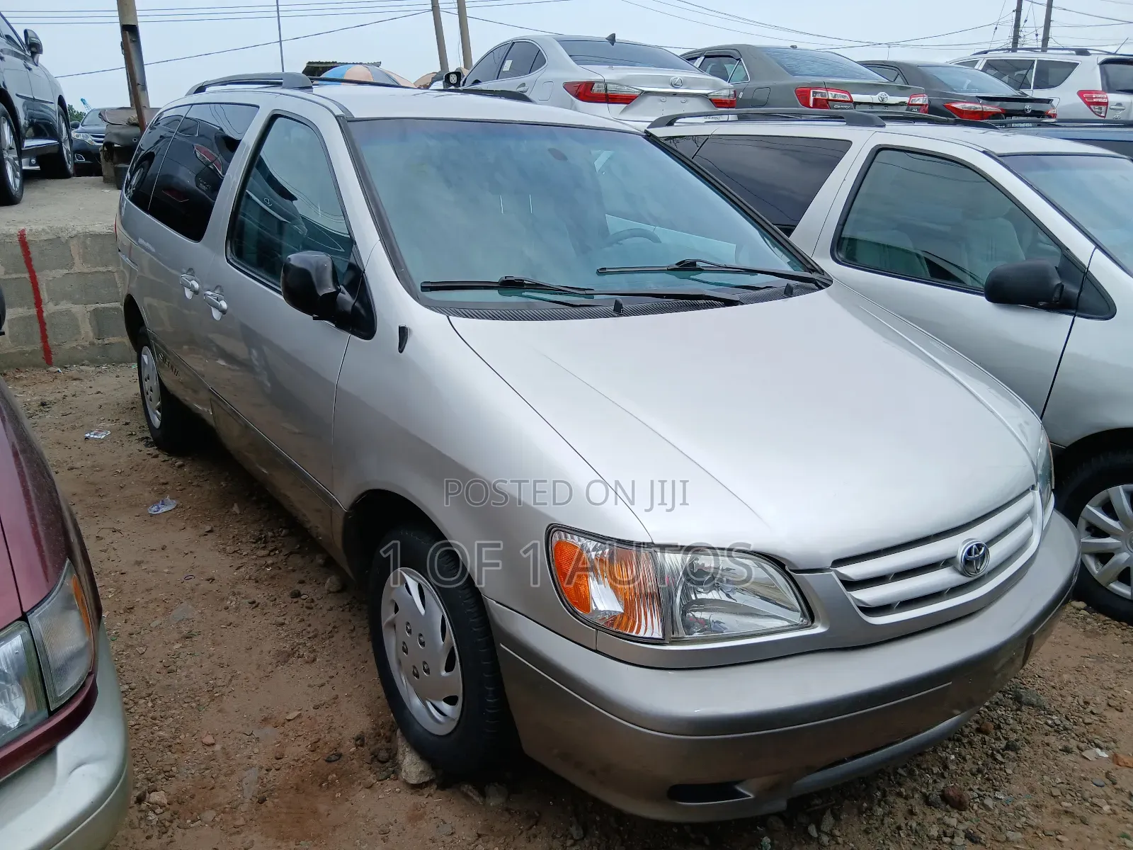 Toyota Sienna LE & 1 hatch 2000 Silver