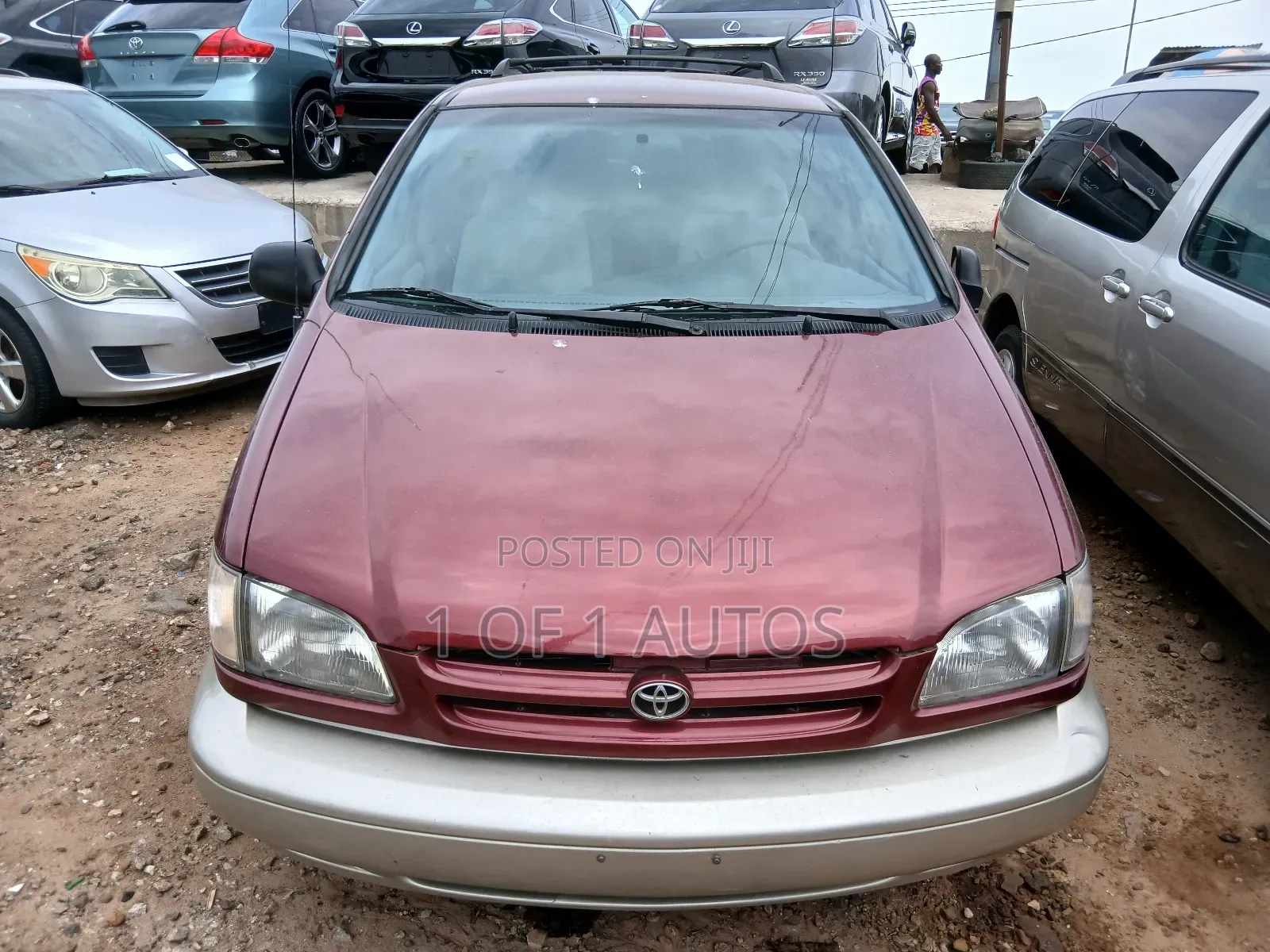 Toyota Sienna LE & 1 hatch 2000 Red