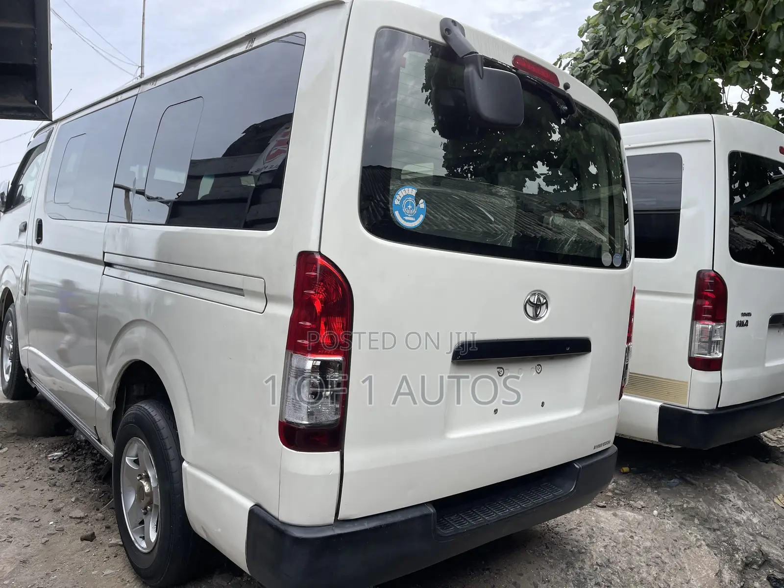 Toyota HiAce 2012 White