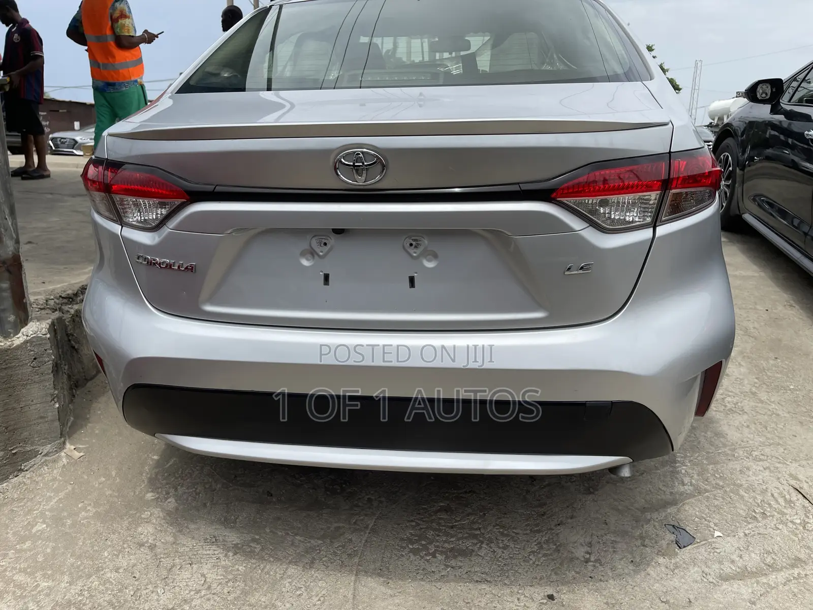 Toyota Corolla LE 2020 Silver