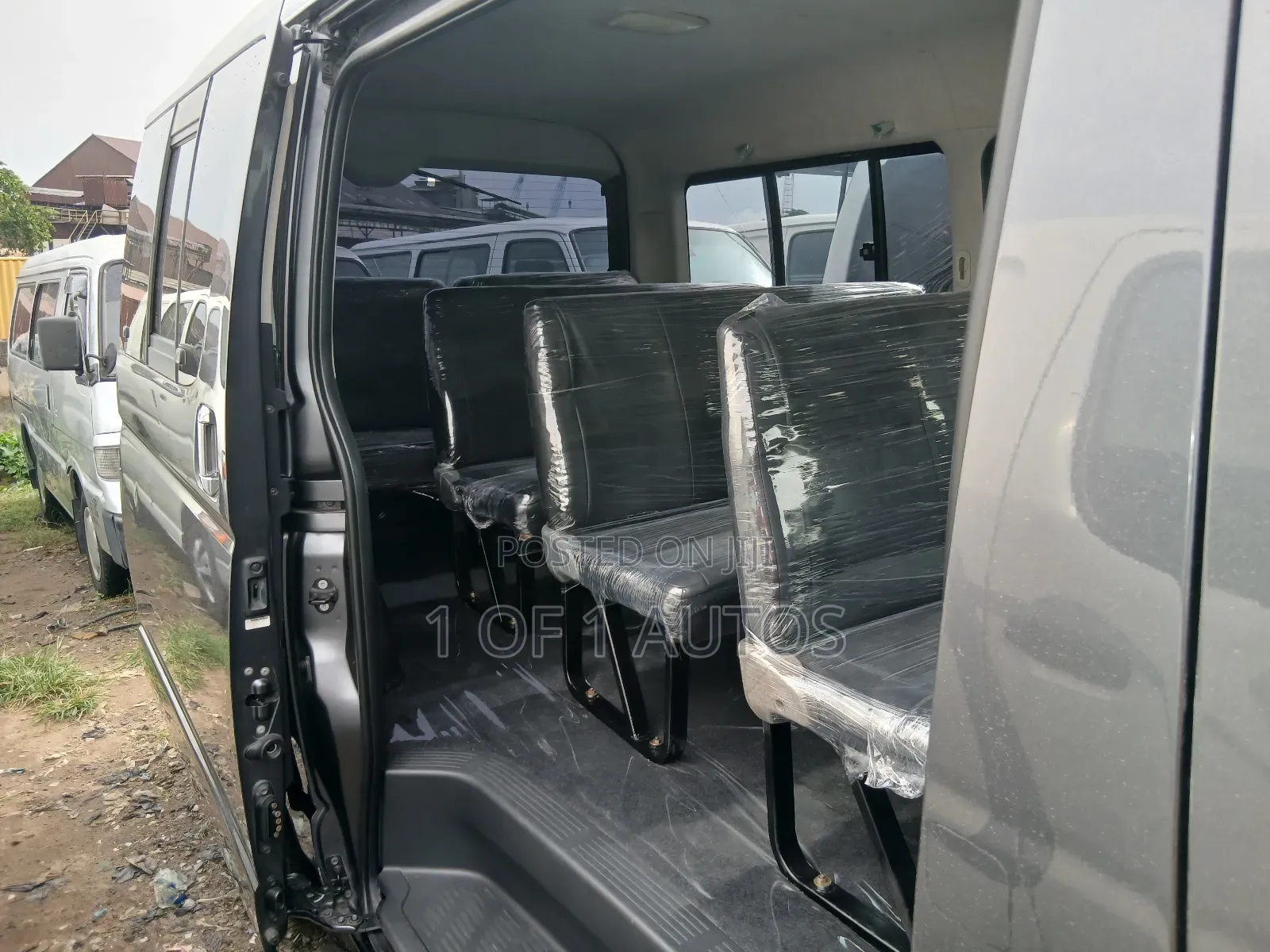 Toyota HiAce 2014 Grey