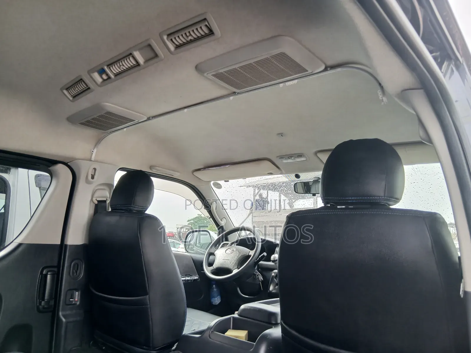 Toyota HiAce 2014 Grey