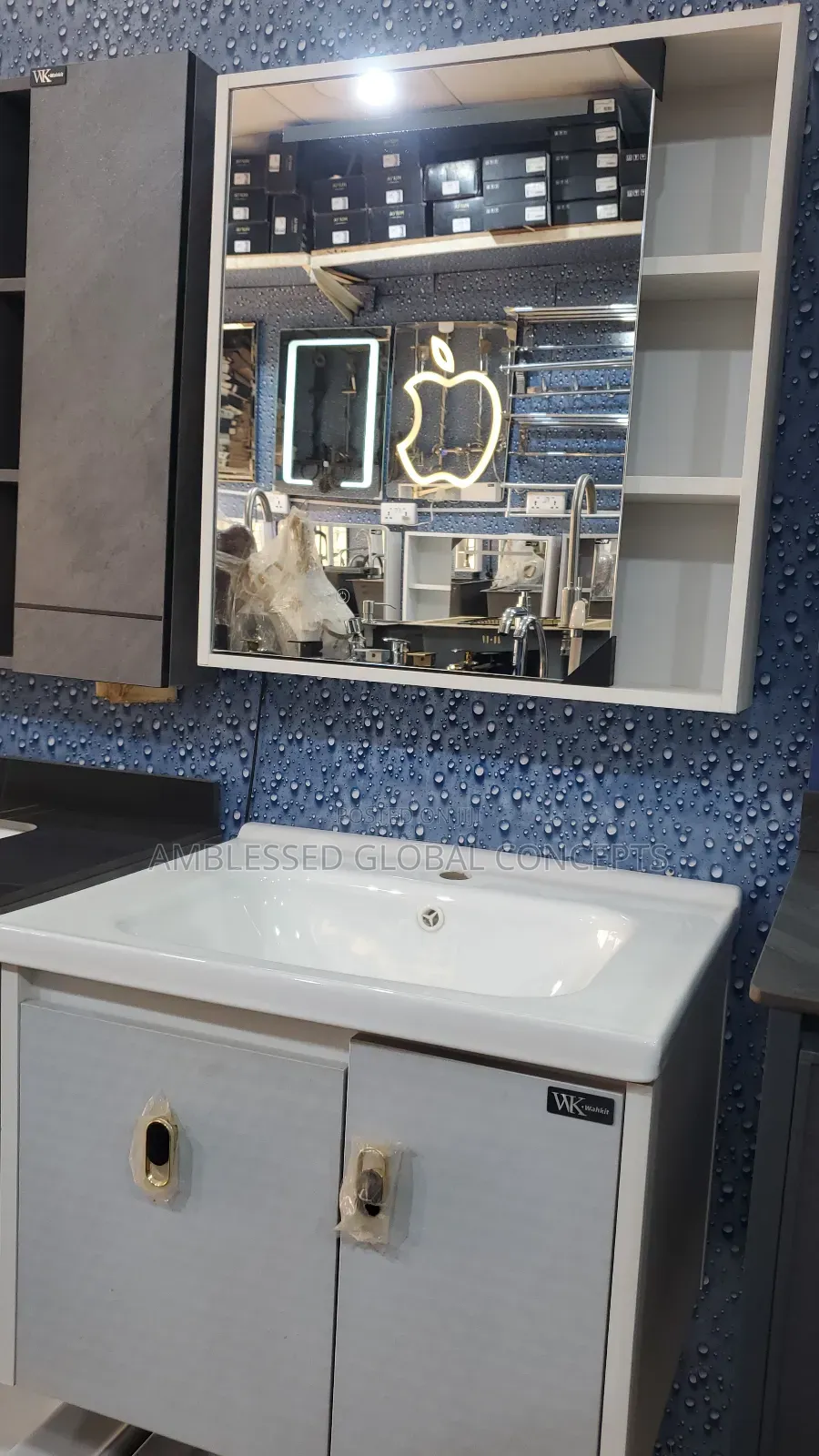 Kitch Cabinet N Mirrors