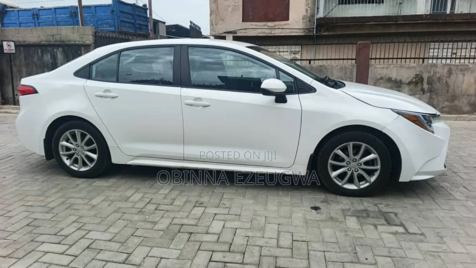 Toyota Corolla LE 2022 White