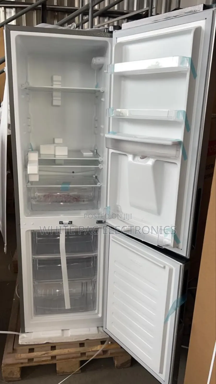 Barossq Refrigrator 290 L Double Door With Water Dispenser >3 Yrs