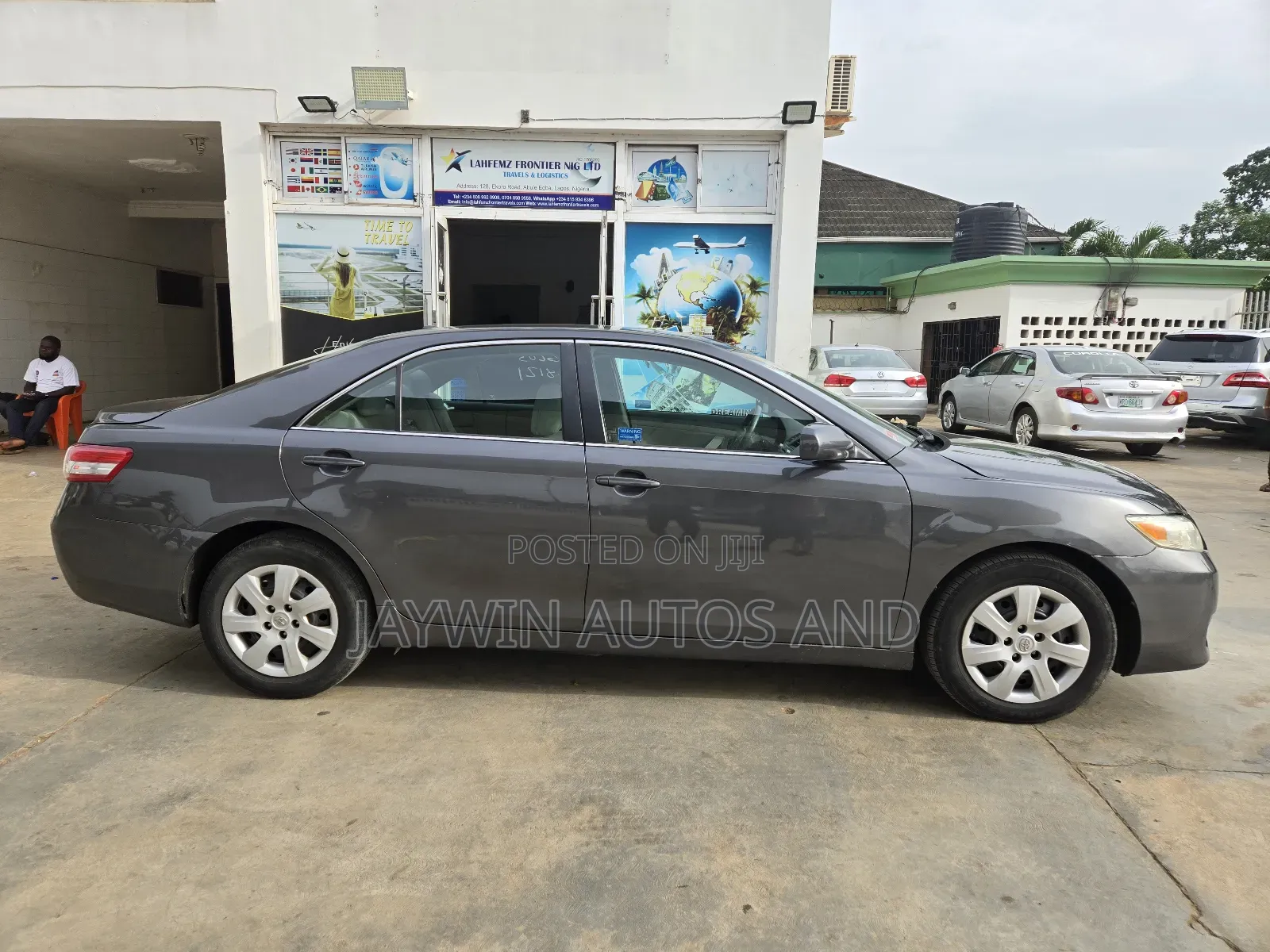 Toyota Camry LE 4dr Sedan (2.5L 4cyl 6AM) 2010 Gray