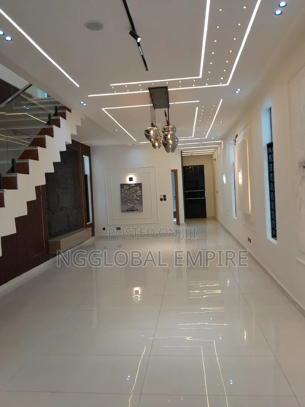 5bdrm Duplex in Royal Prime, Chevron for sale