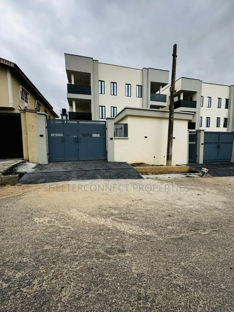 4bdrm Duplex in Magodo Isheri for sale