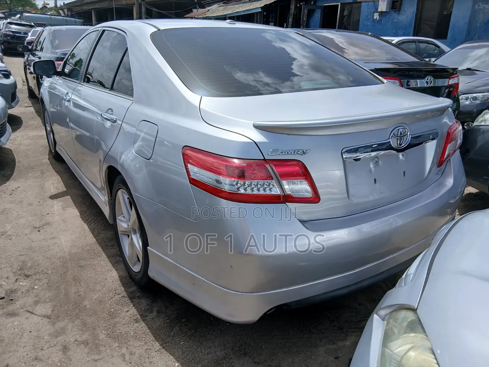 Toyota Camry SE 4dr Sedan (2.5L 4cyl 6A) 2011 Silver