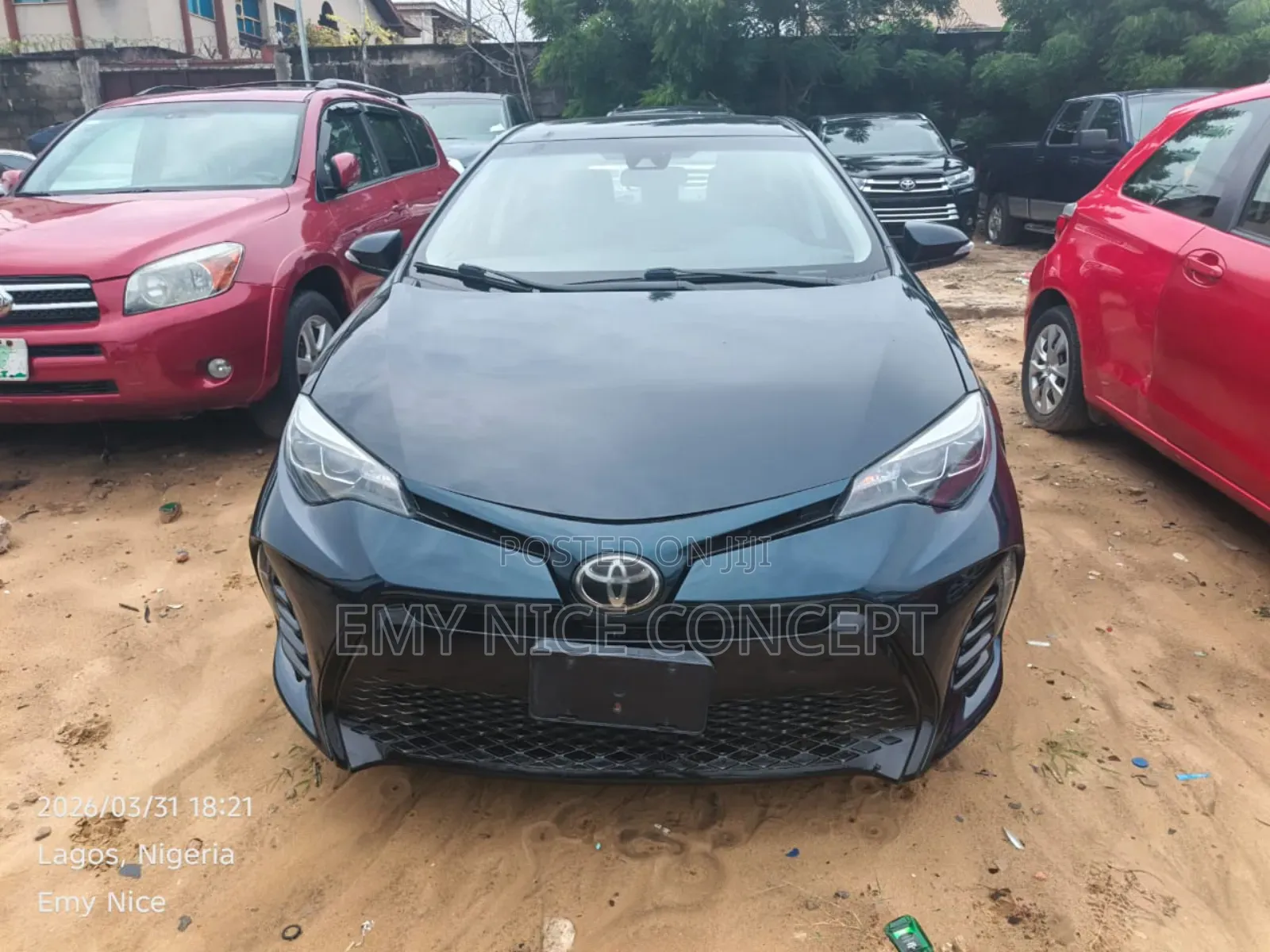 Toyota Corolla SE (1.8L 4cyl 2A) 2018 Blue