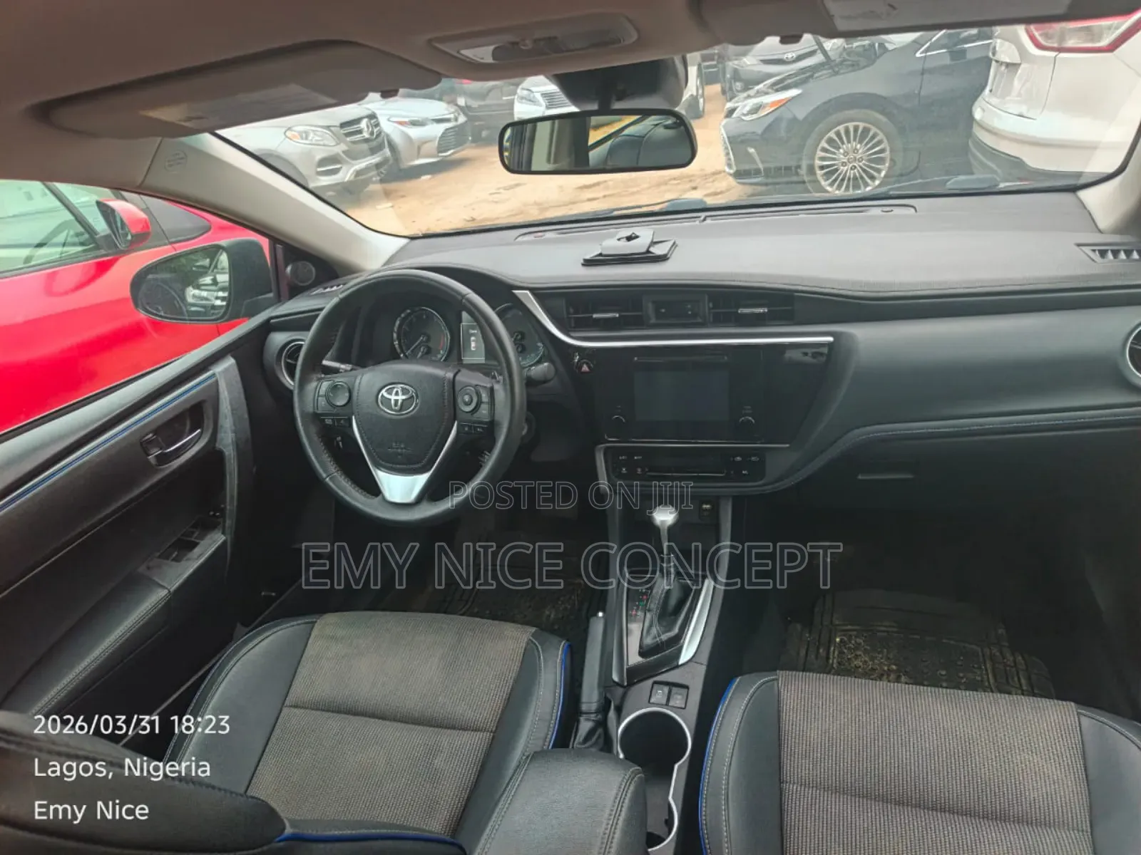 Toyota Corolla SE (1.8L 4cyl 2A) 2018 Blue