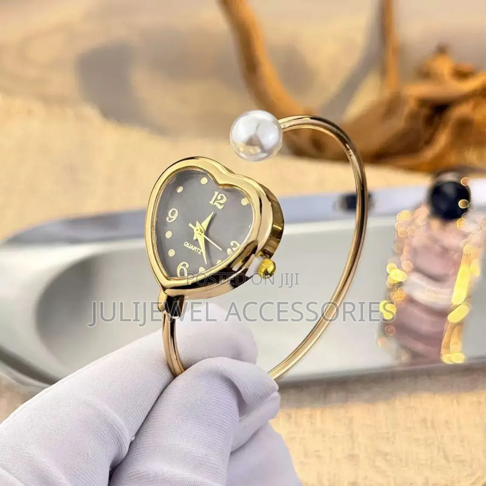 Wristwatch Bangle With Pearl for Ladies