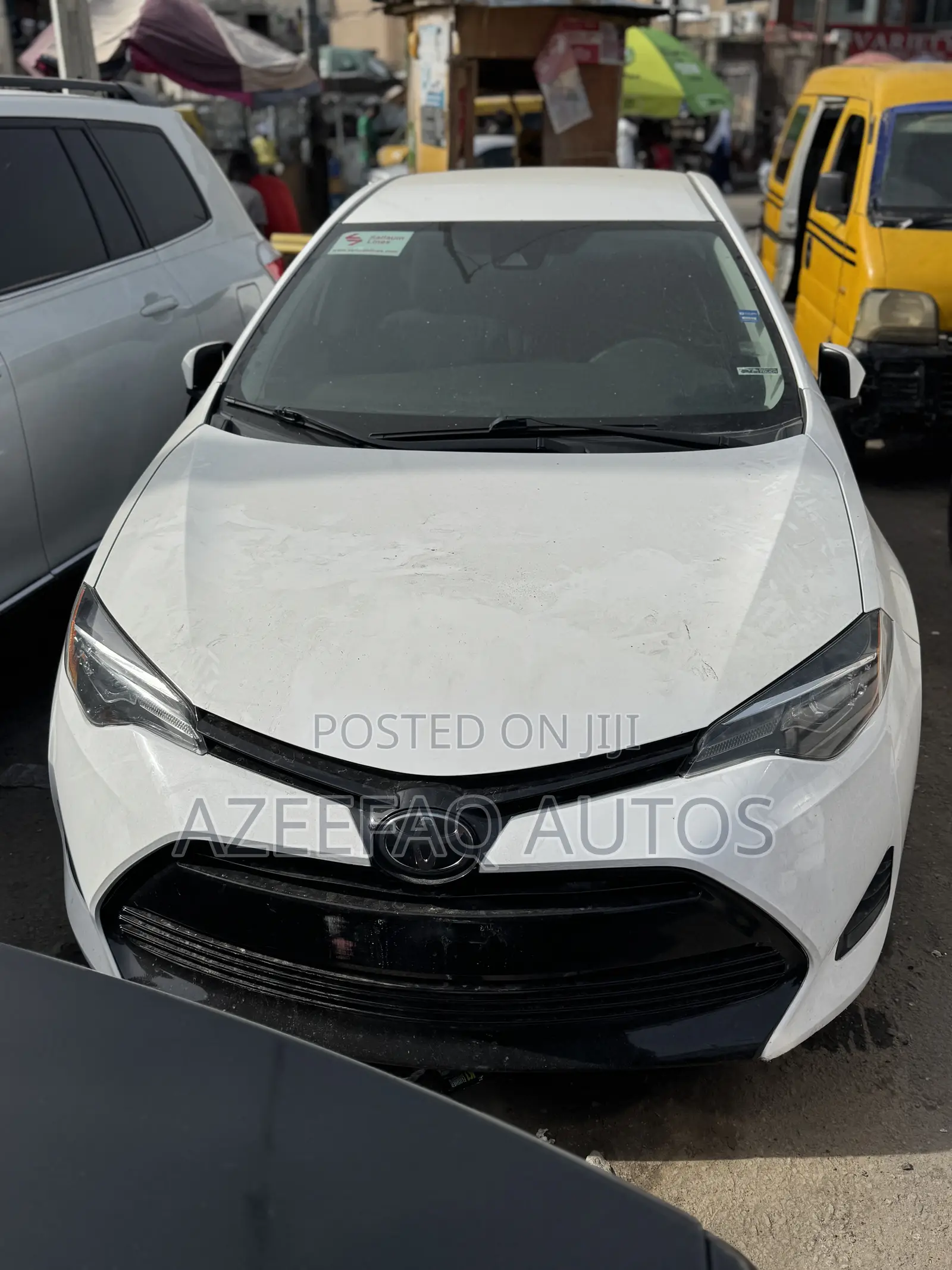 Toyota Corolla LE (1.8L 4cyl 2A) 2018 White