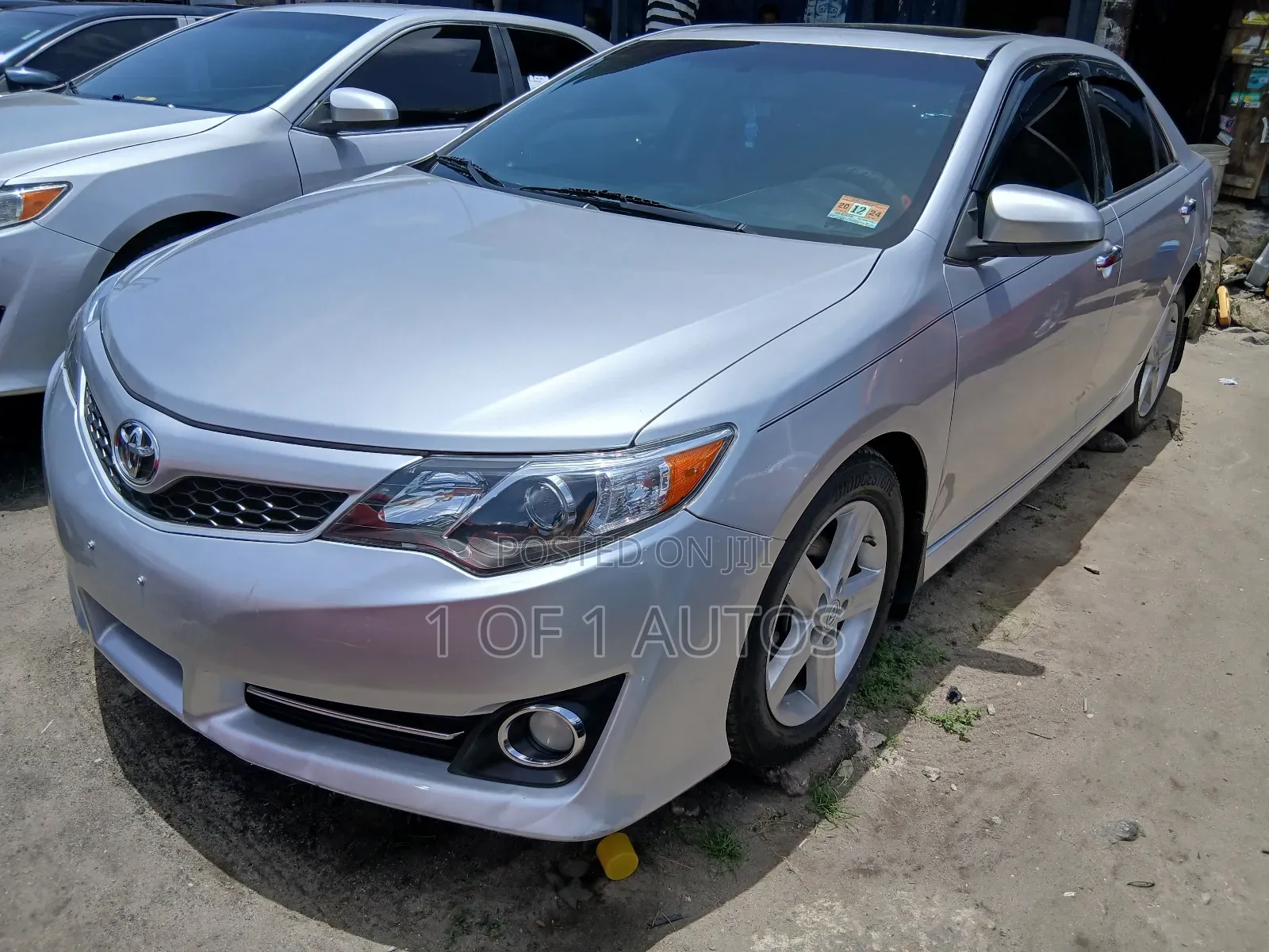 Toyota Camry SE 4dr Sedan (2.5L 4cyl 6A) 2013 Silver