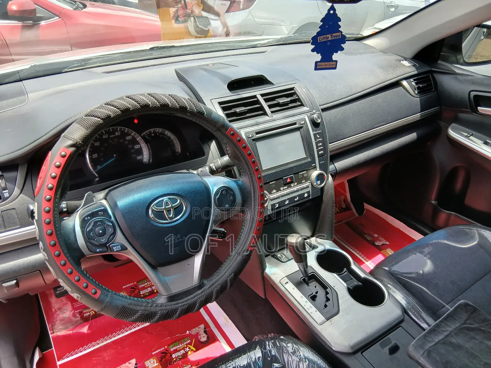 Toyota Camry SE 4dr Sedan (2.5L 4cyl 6A) 2013 Silver