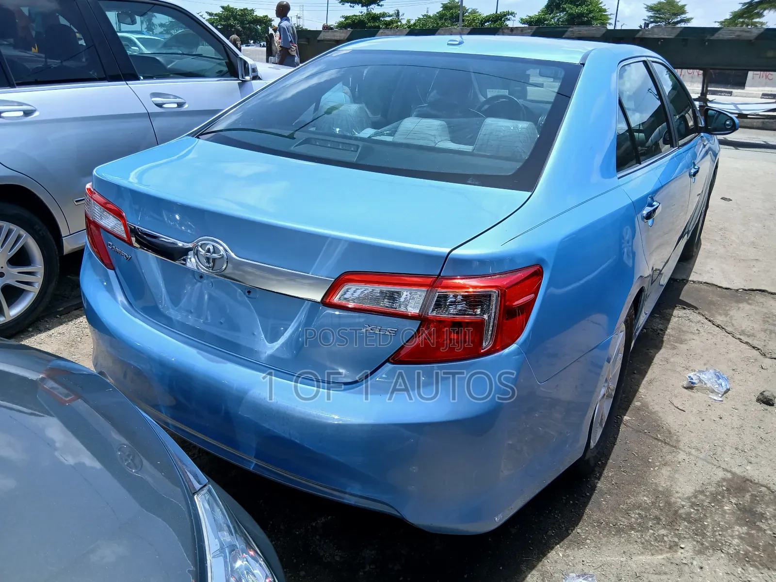 Toyota Camry XLE V6 4dr Sedan (3.5L 6cyl 6A) 2012 Blue