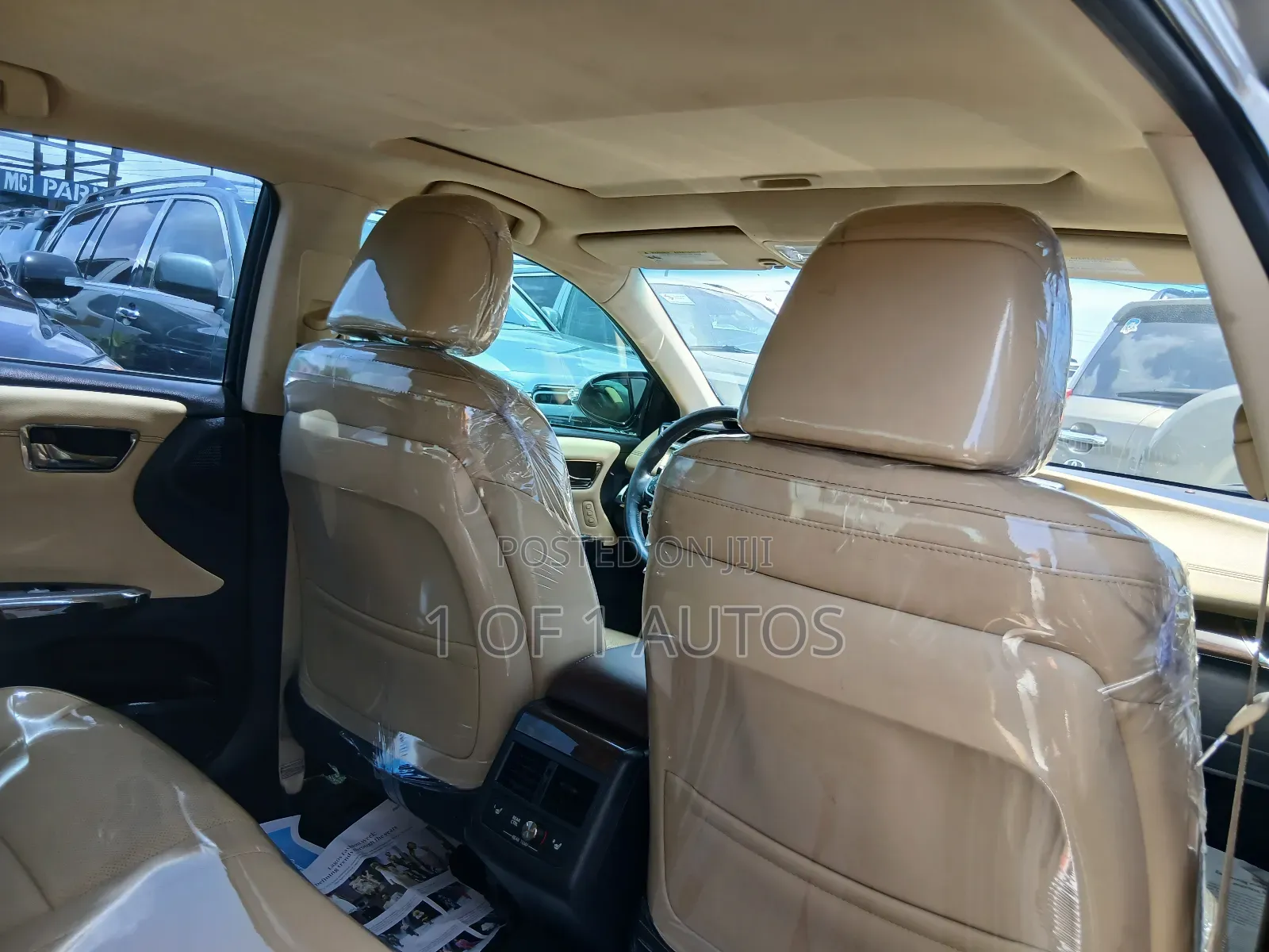 Toyota Avalon Limited 4dr Sedan (3.5L 6cyl 6A) 2014 Gold