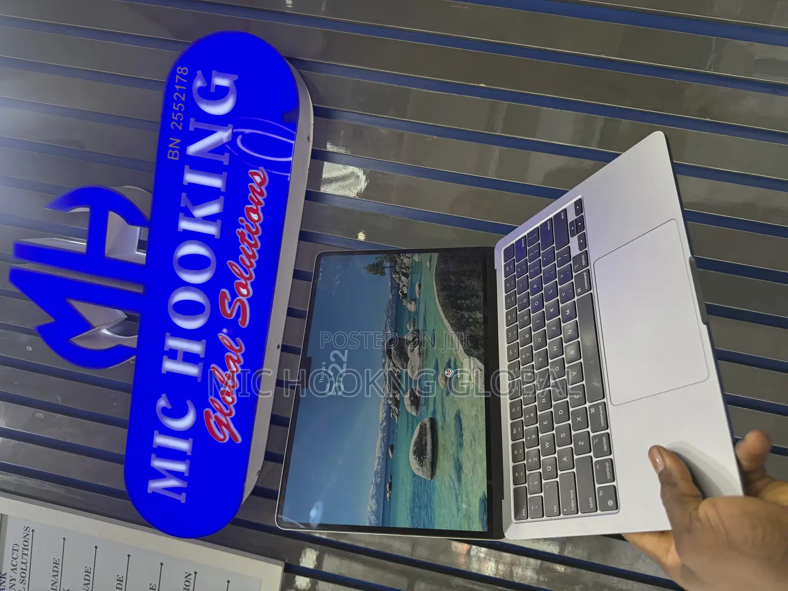 Laptop Apple MacBook Air 2022 M2 8GB Intel Core M2 SSD 256GB