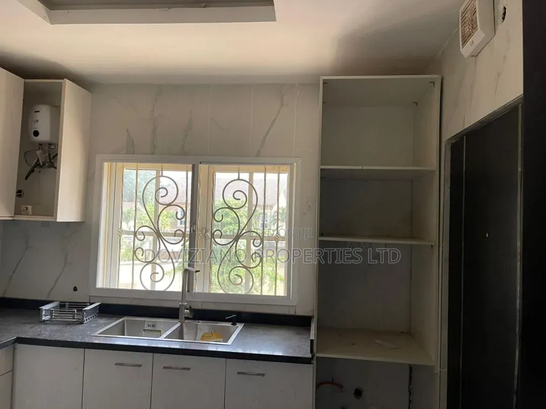 4bdrm Duplex in Ikeja GRA for rent