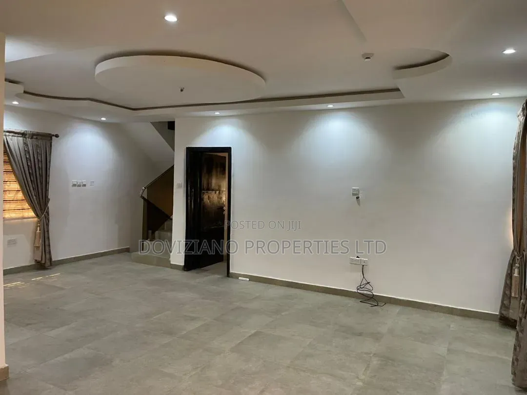 4bdrm Duplex in Ikeja GRA for rent